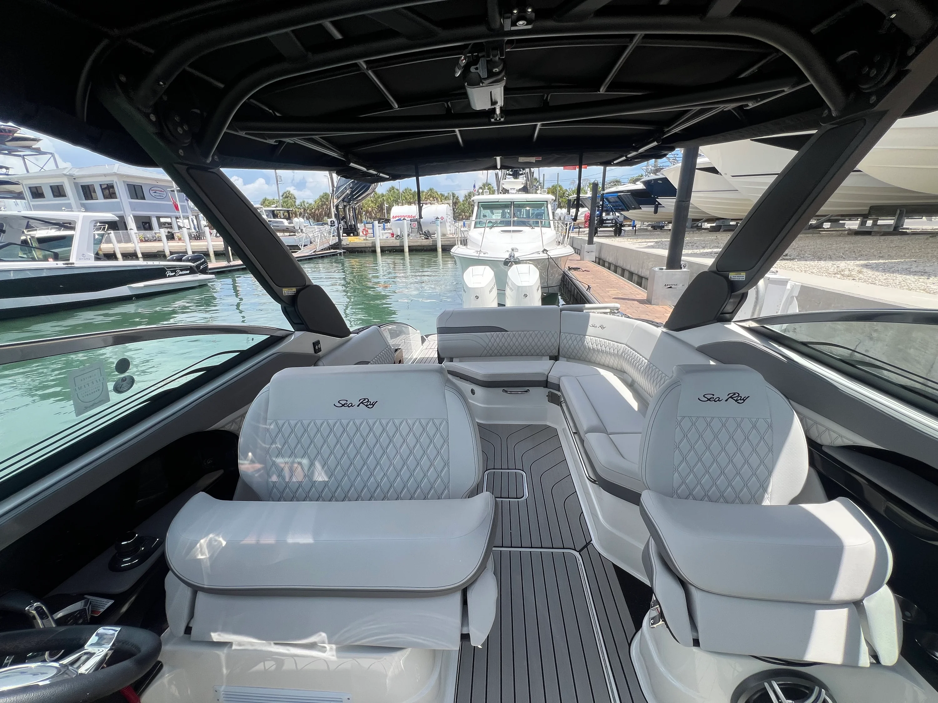 2026 Sea Ray SLX 280 Outboard Image Thumbnail #57