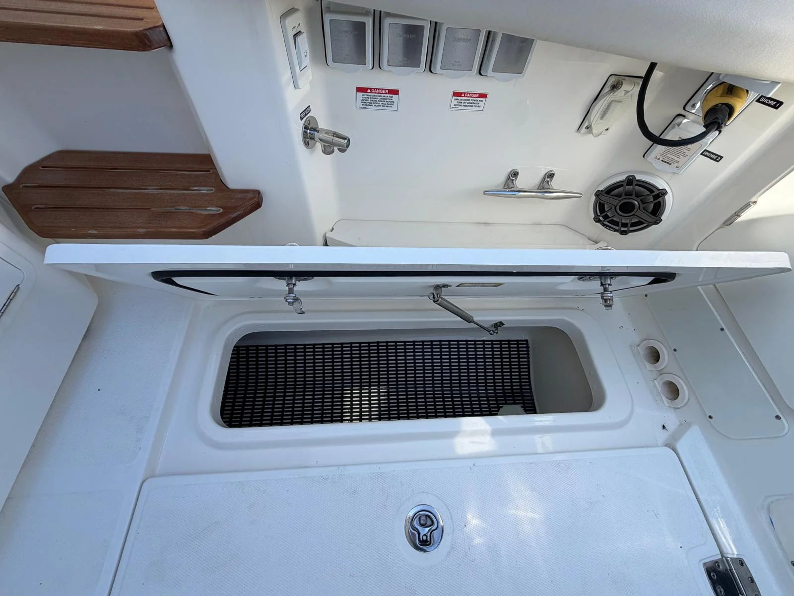 2022 Boston Whaler 350 REALM Image Thumbnail #53