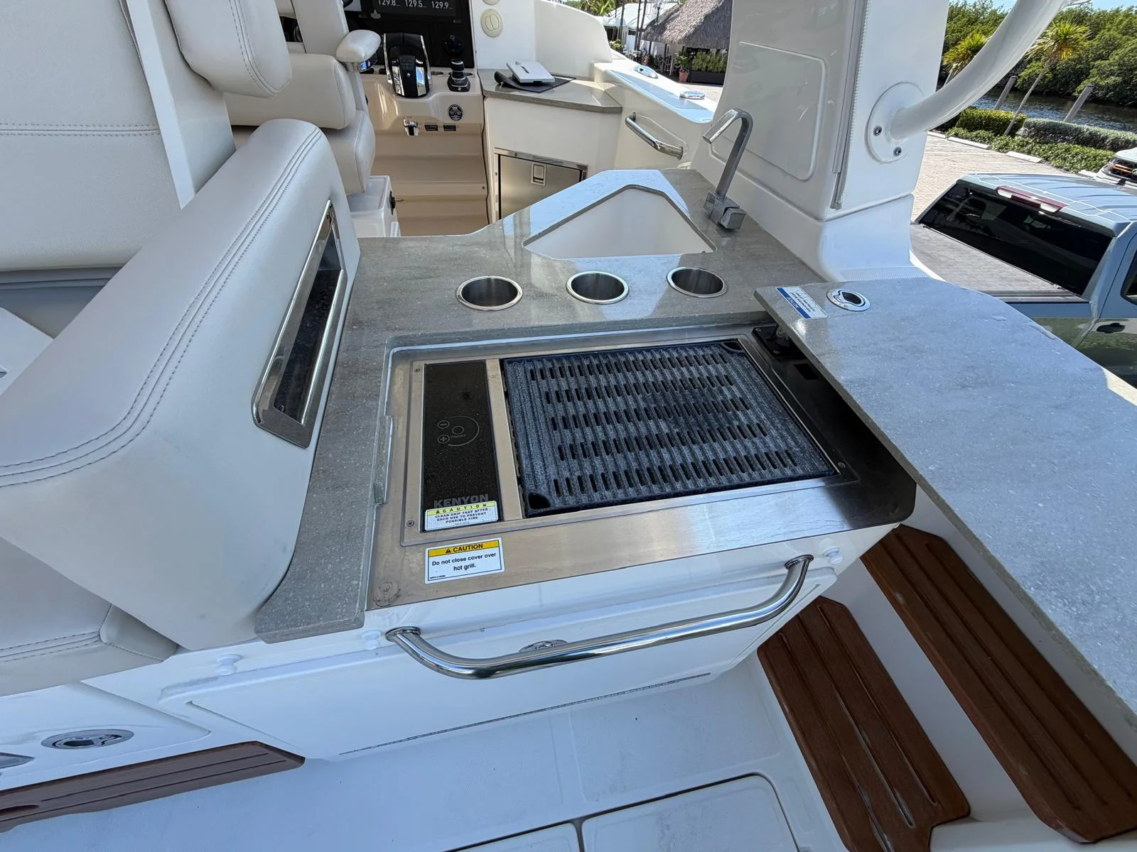 2022 Boston Whaler 350 REALM Image Thumbnail #48