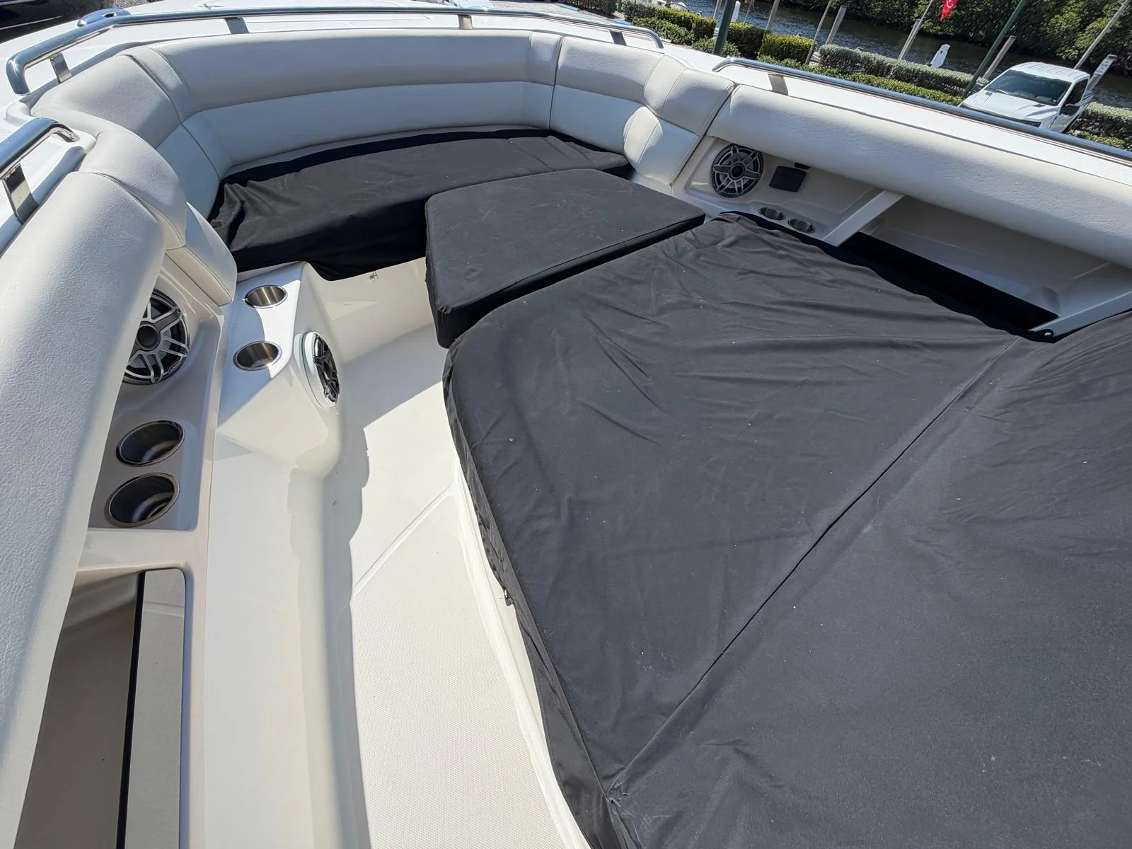 2022 Boston Whaler 350 REALM Image Thumbnail #22