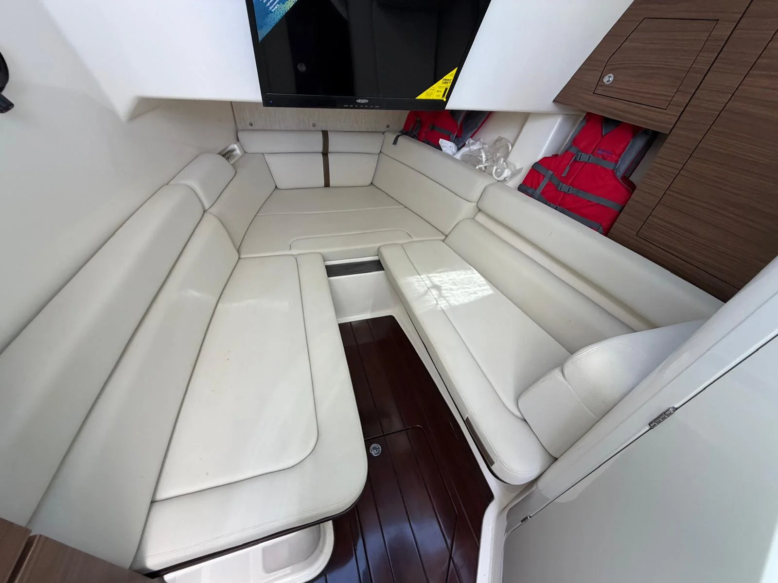 2022 Boston Whaler 350 REALM Image Thumbnail #26