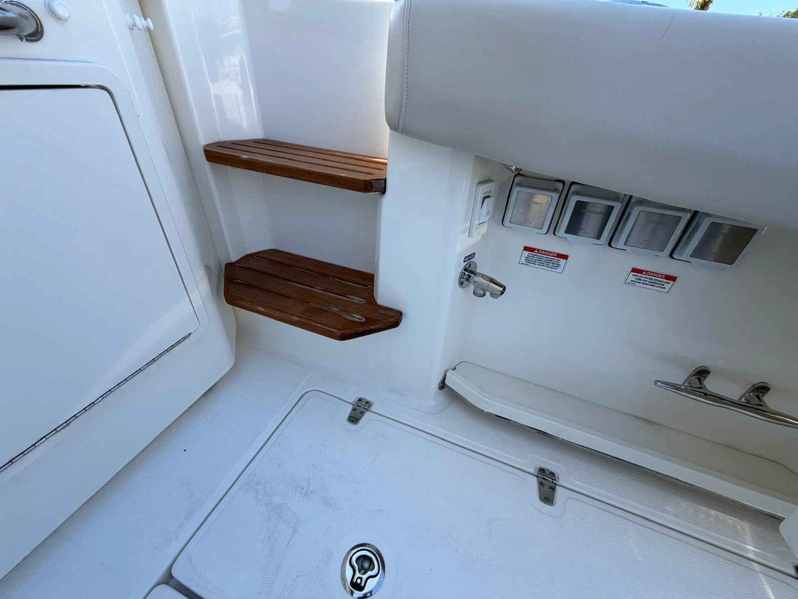 2022 Boston Whaler 350 REALM Image Thumbnail #52