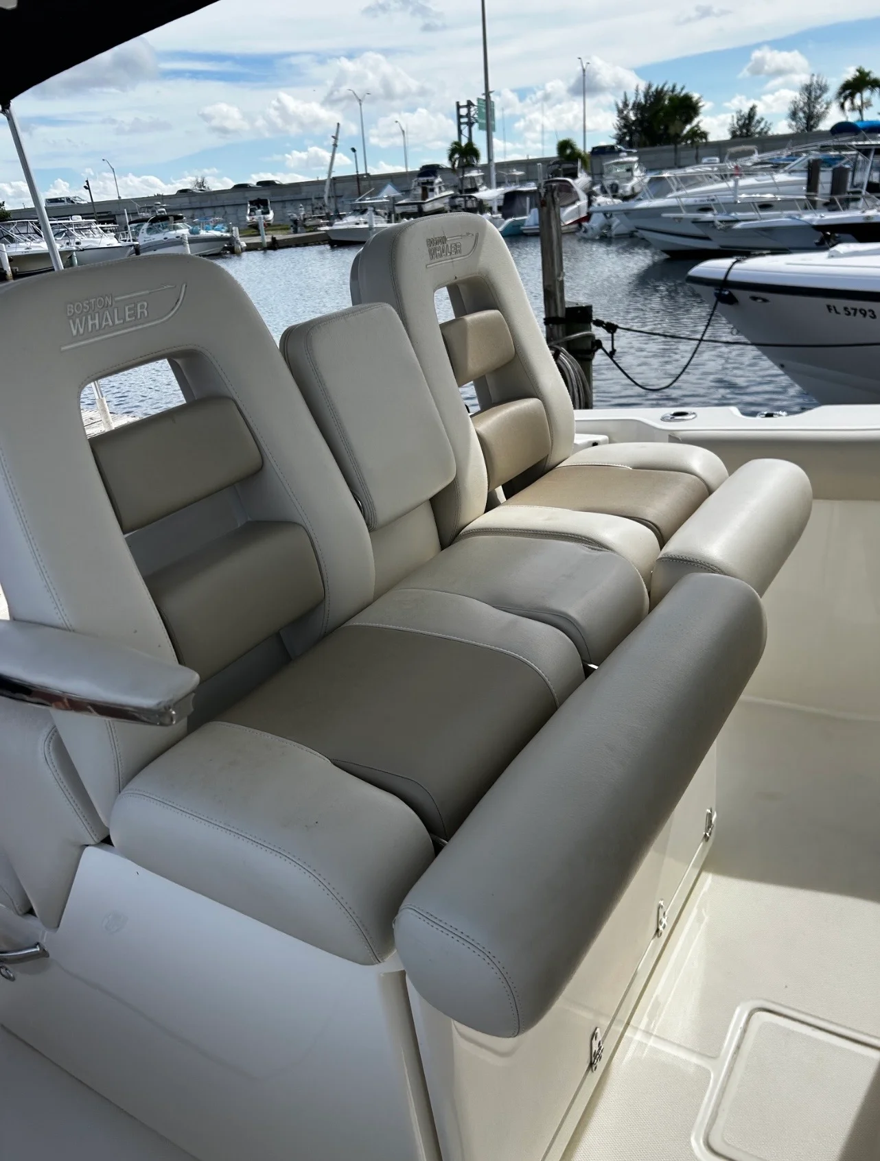 2018 Boston Whaler 330 OUTRAGE Image Thumbnail #15