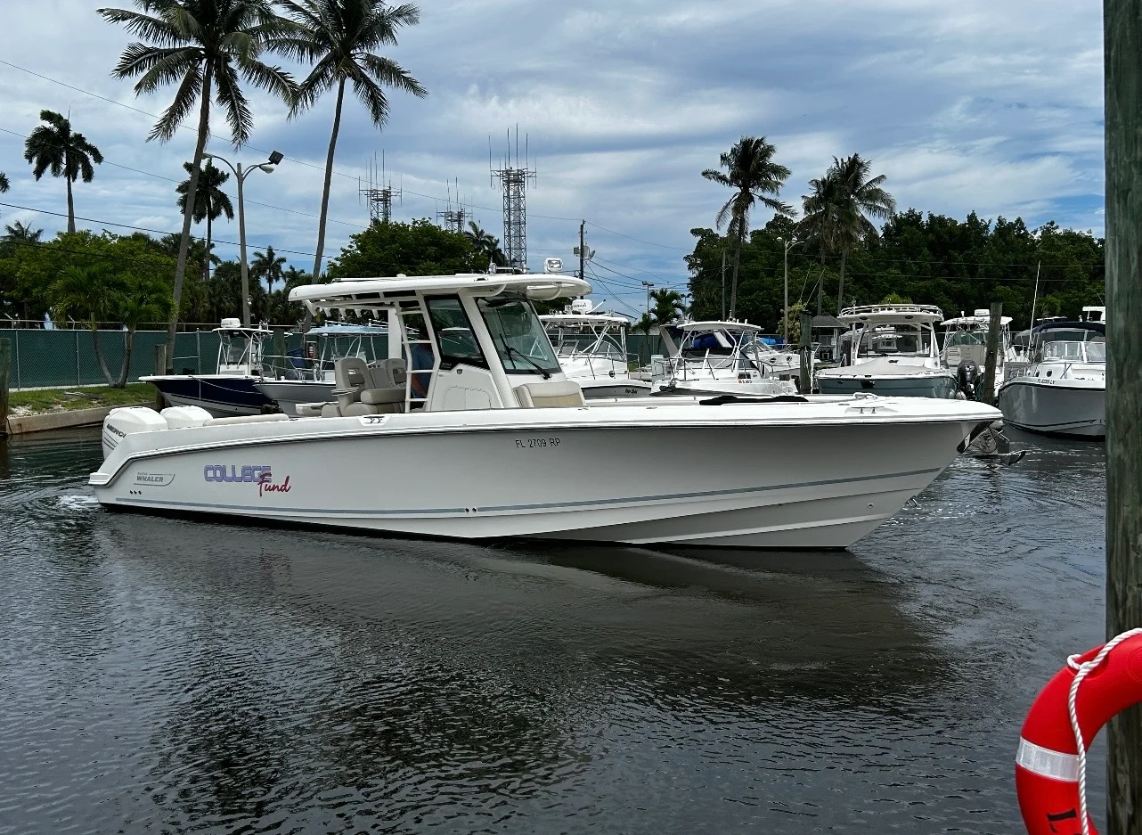 2018 Boston Whaler 330 OUTRAGE Image Thumbnail #1