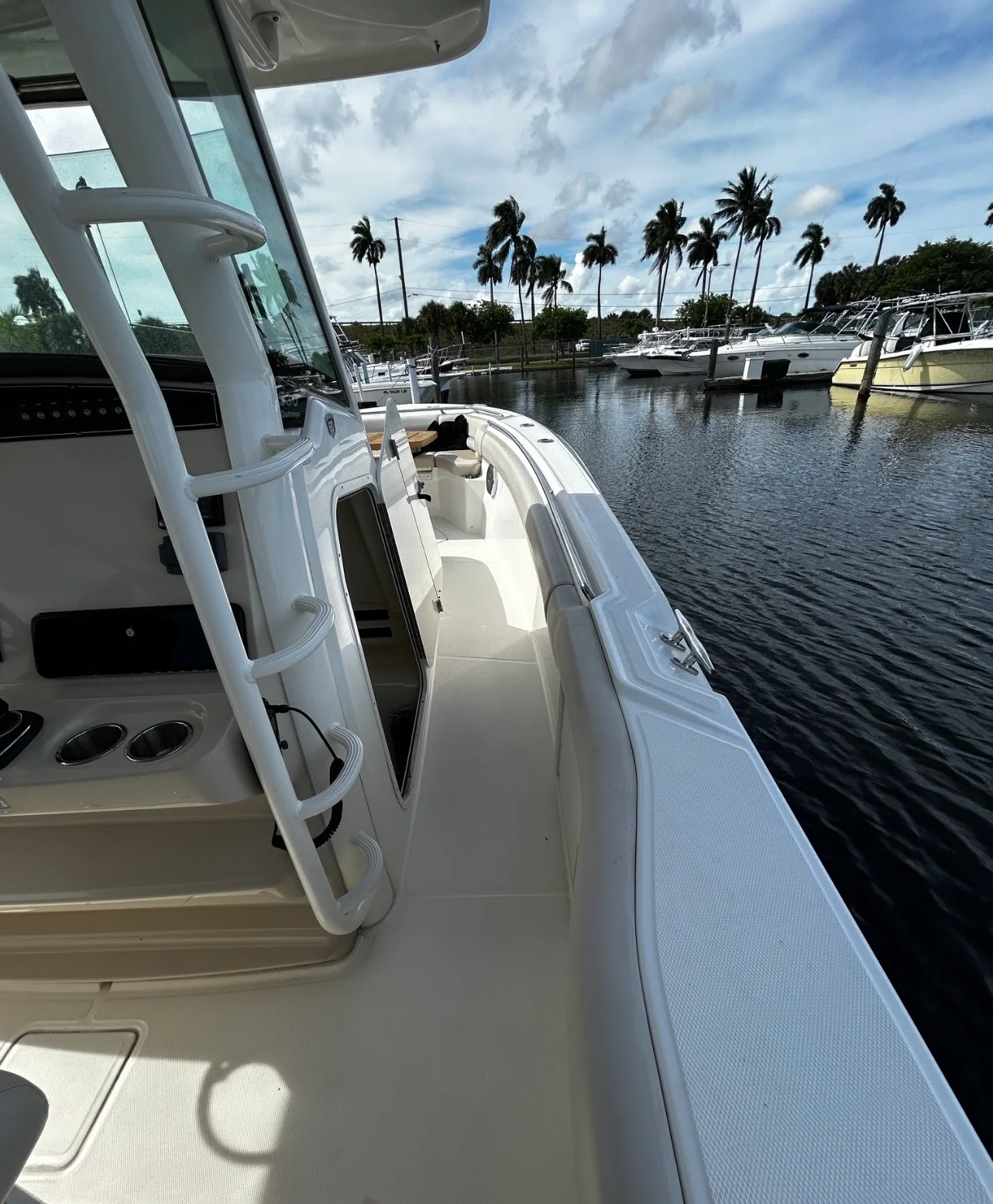 2018 Boston Whaler 330 OUTRAGE Image Thumbnail #17