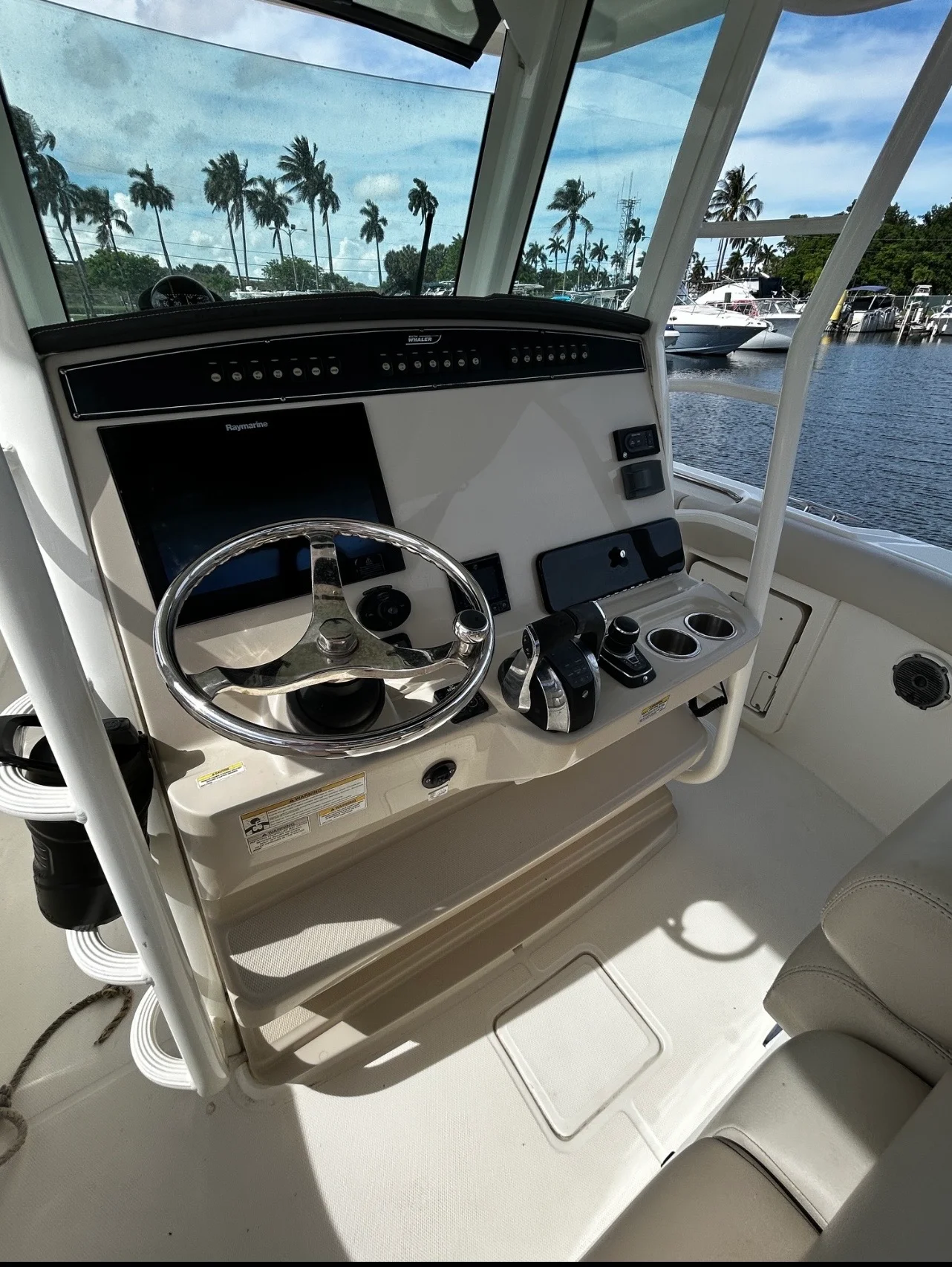 2018 Boston Whaler 330 OUTRAGE Image Thumbnail #12