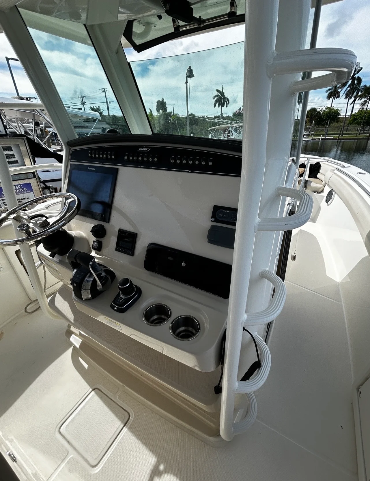 2018 Boston Whaler 330 OUTRAGE Image Thumbnail #13