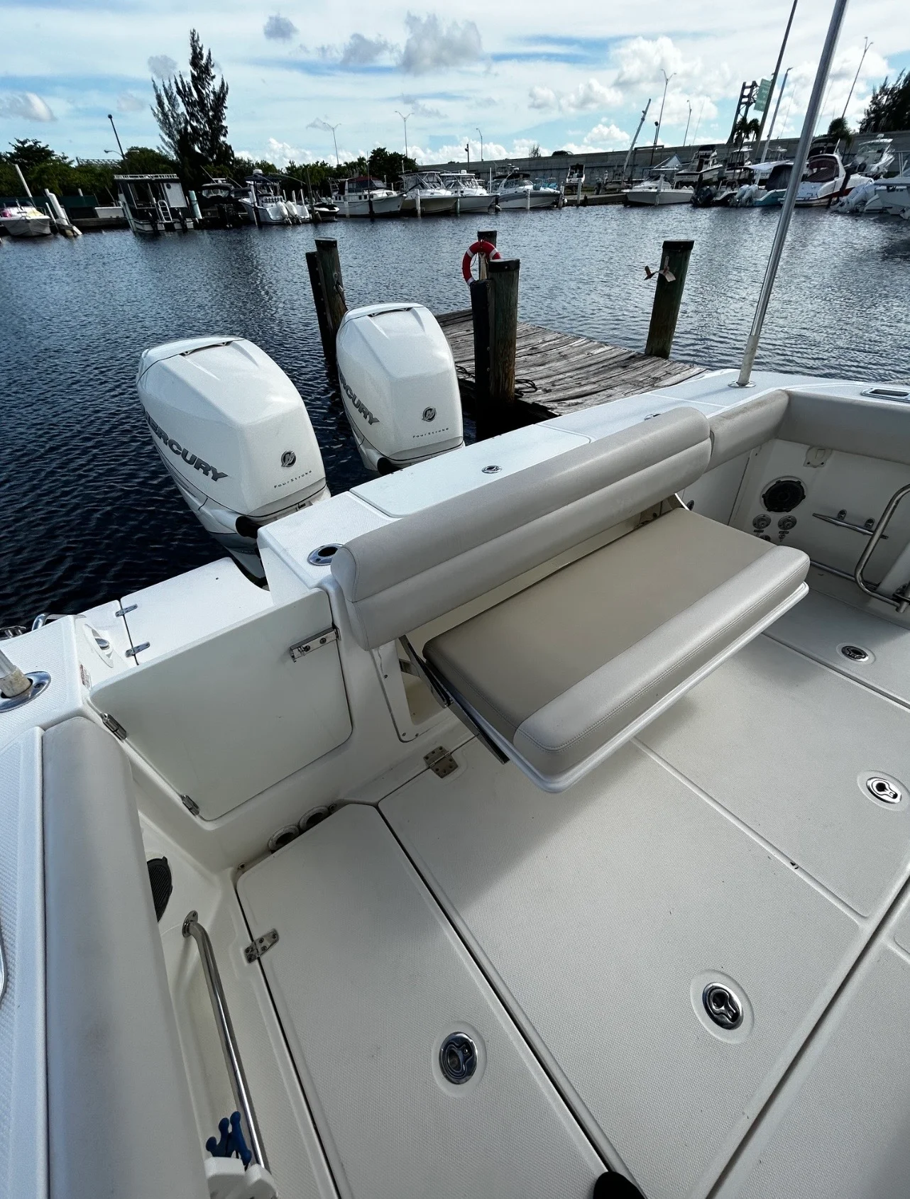 2018 Boston Whaler 330 OUTRAGE Image Thumbnail #6