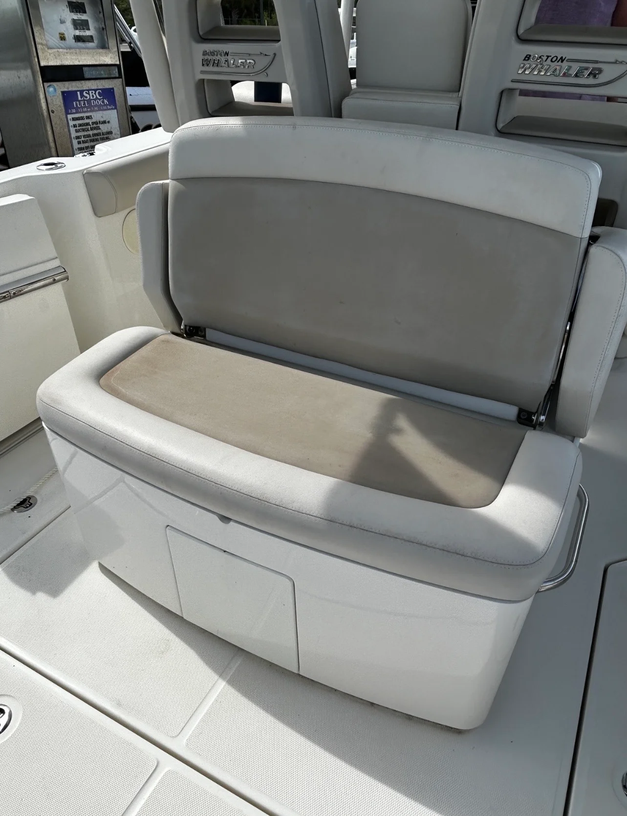 2018 Boston Whaler 330 OUTRAGE Image Thumbnail #16