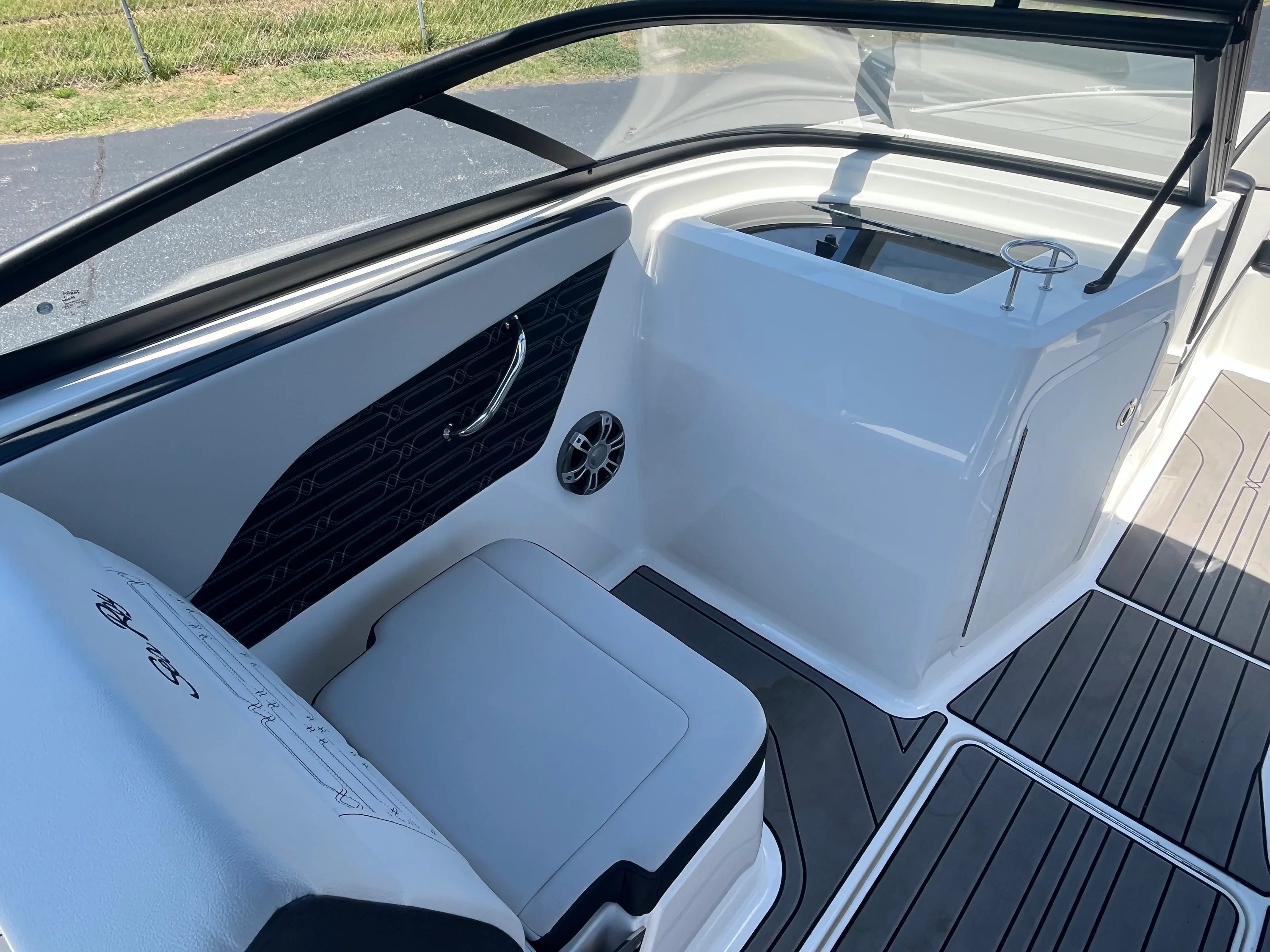 2024 Sea Ray 21 SPX Image Thumbnail #17