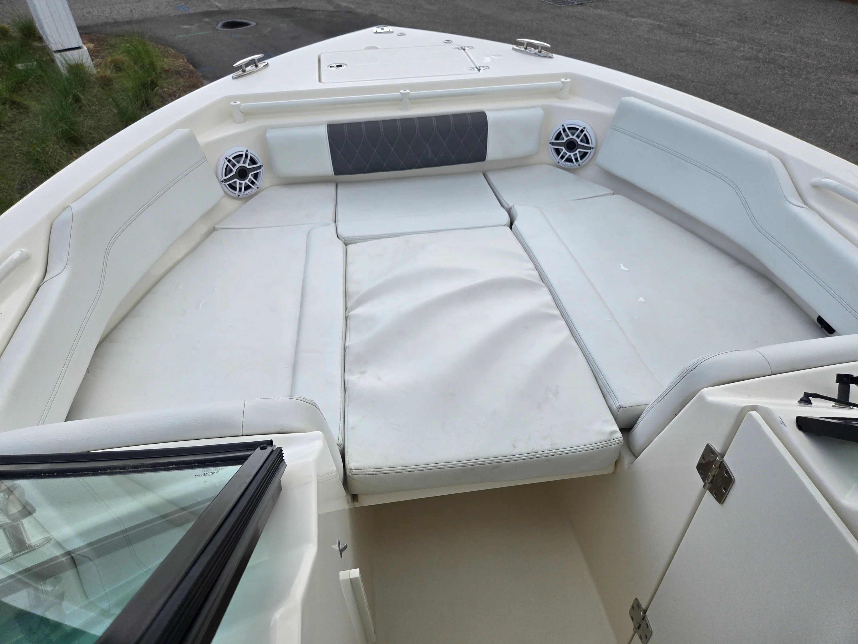 2023 Cobia 240 DUAL CONSOLE Image Thumbnail #24