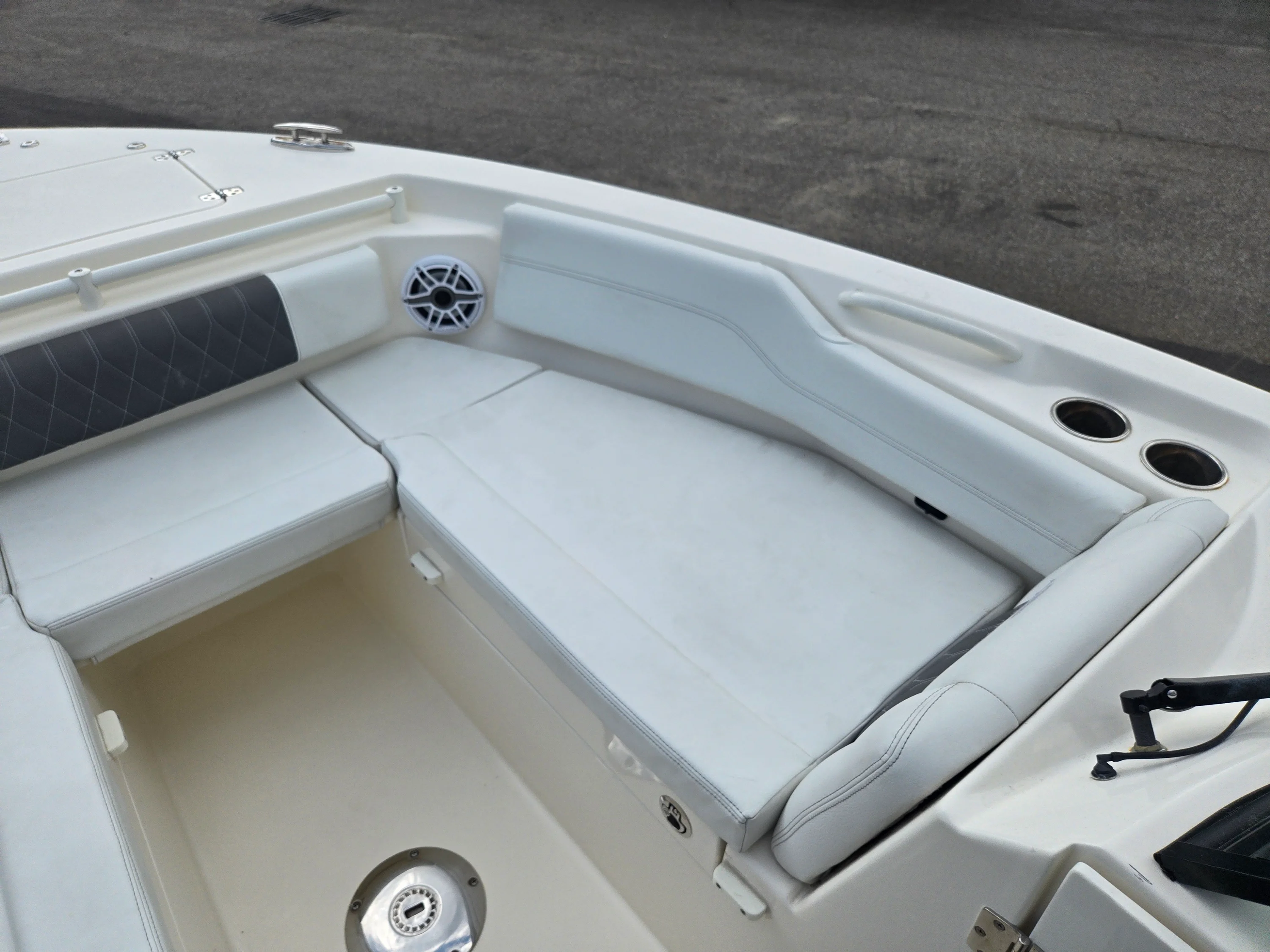 2023 Cobia 240 DUAL CONSOLE Image Thumbnail #22