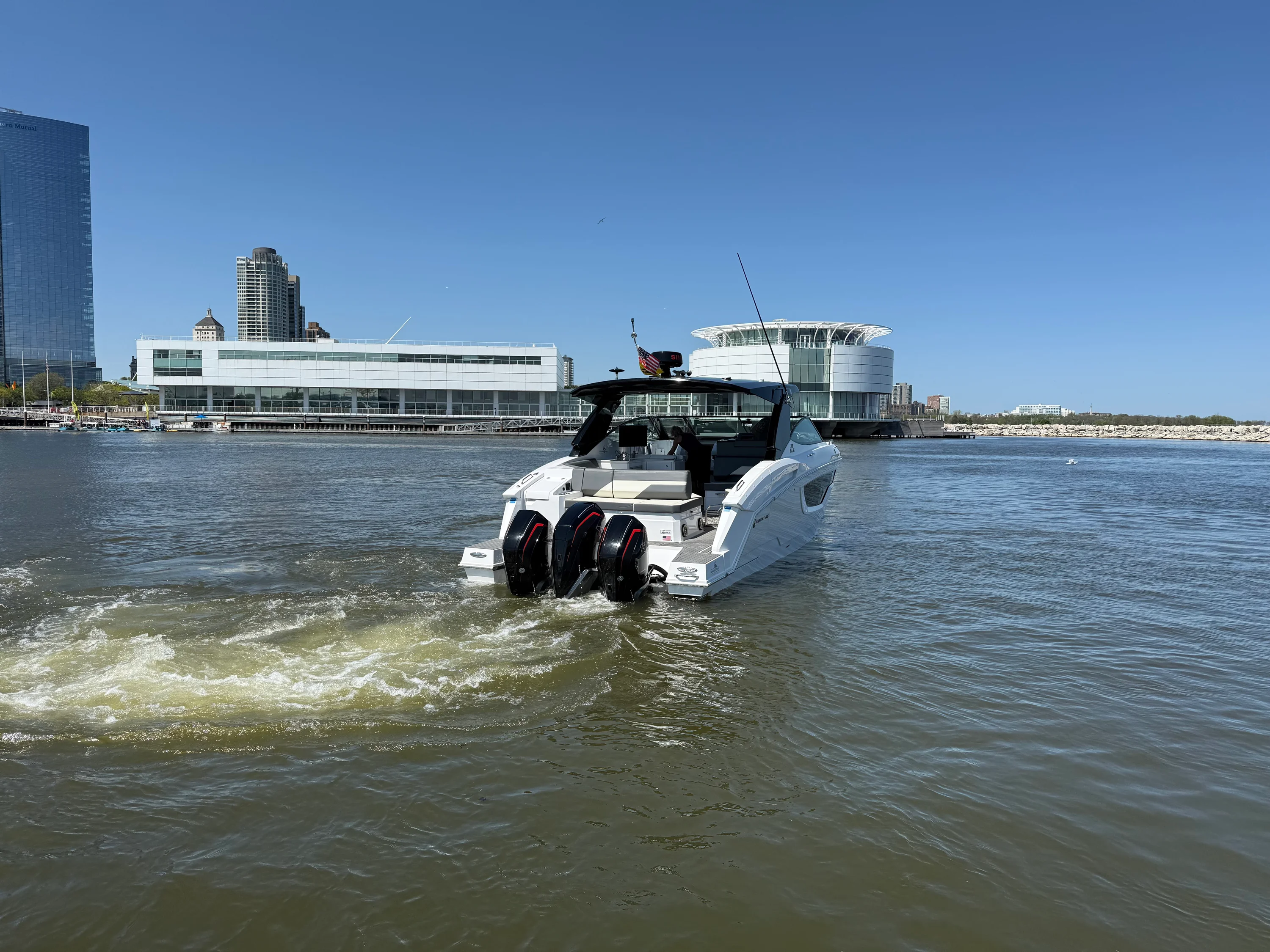 2021 Cruisers Yachts 38 GLS Image Thumbnail #10