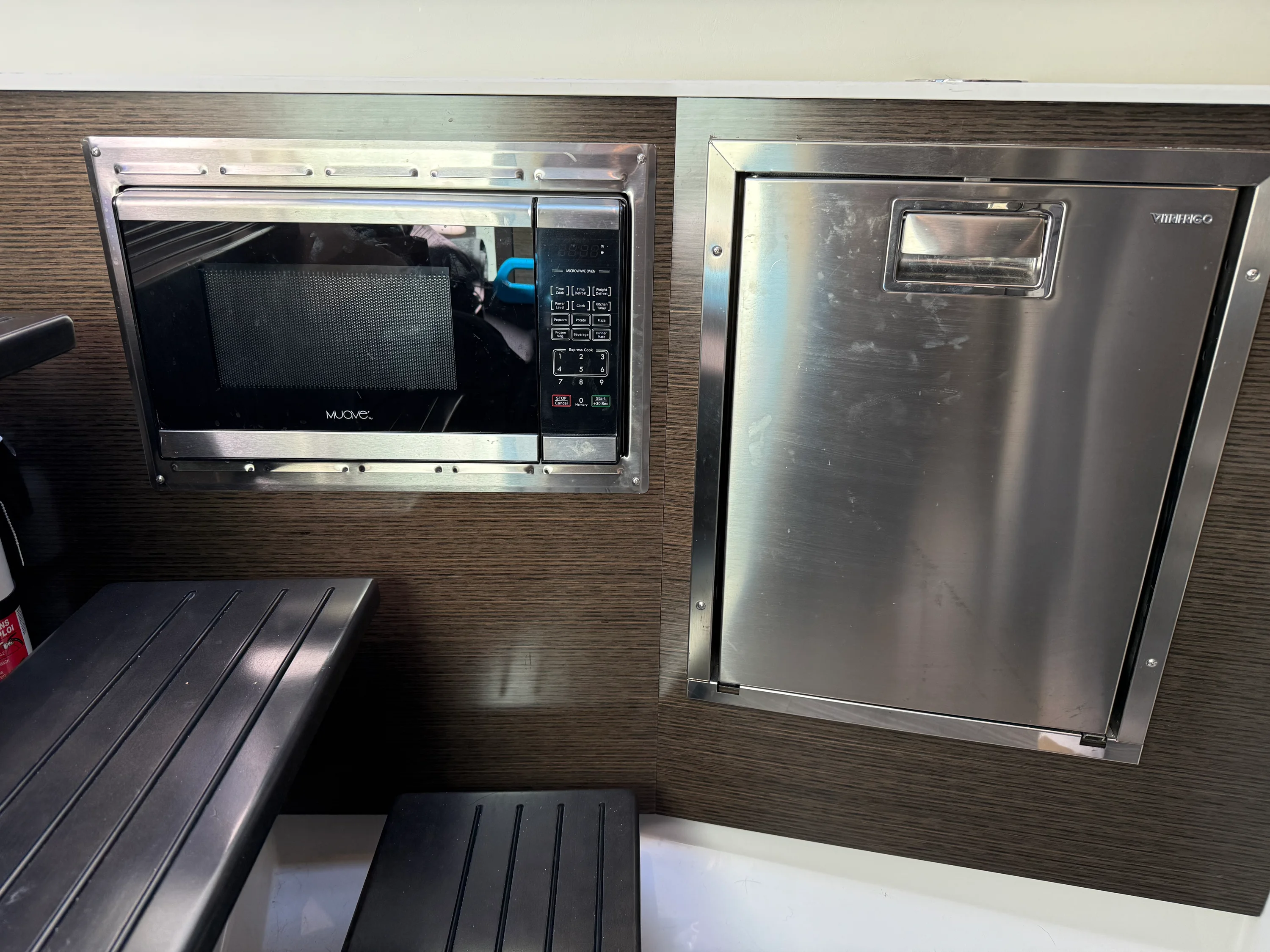 2021 Cruisers Yachts 38 GLS Image Thumbnail #56