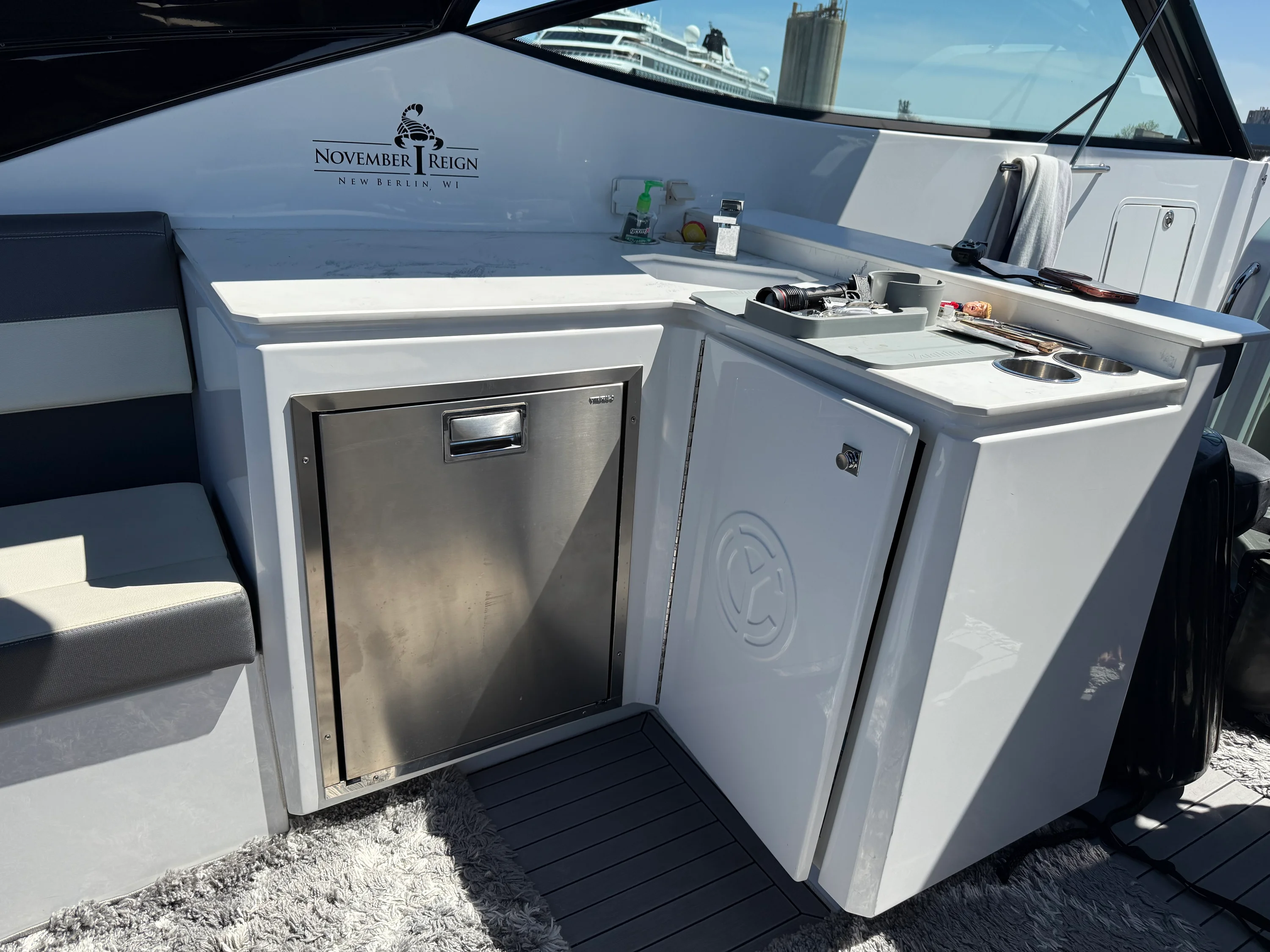 2021 Cruisers Yachts 38 GLS Image Thumbnail #97