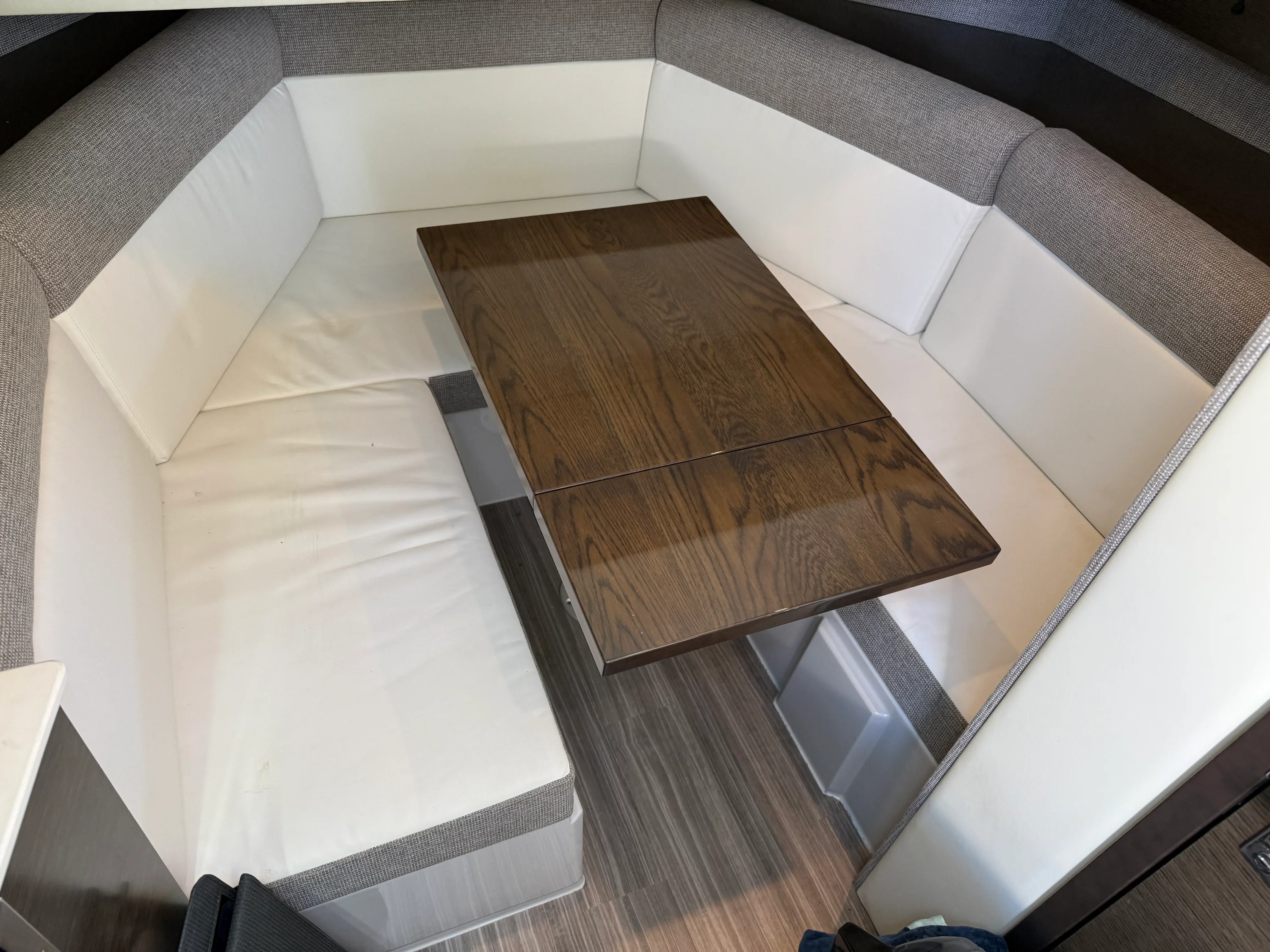 2021 Cruisers Yachts 38 GLS Image Thumbnail #44