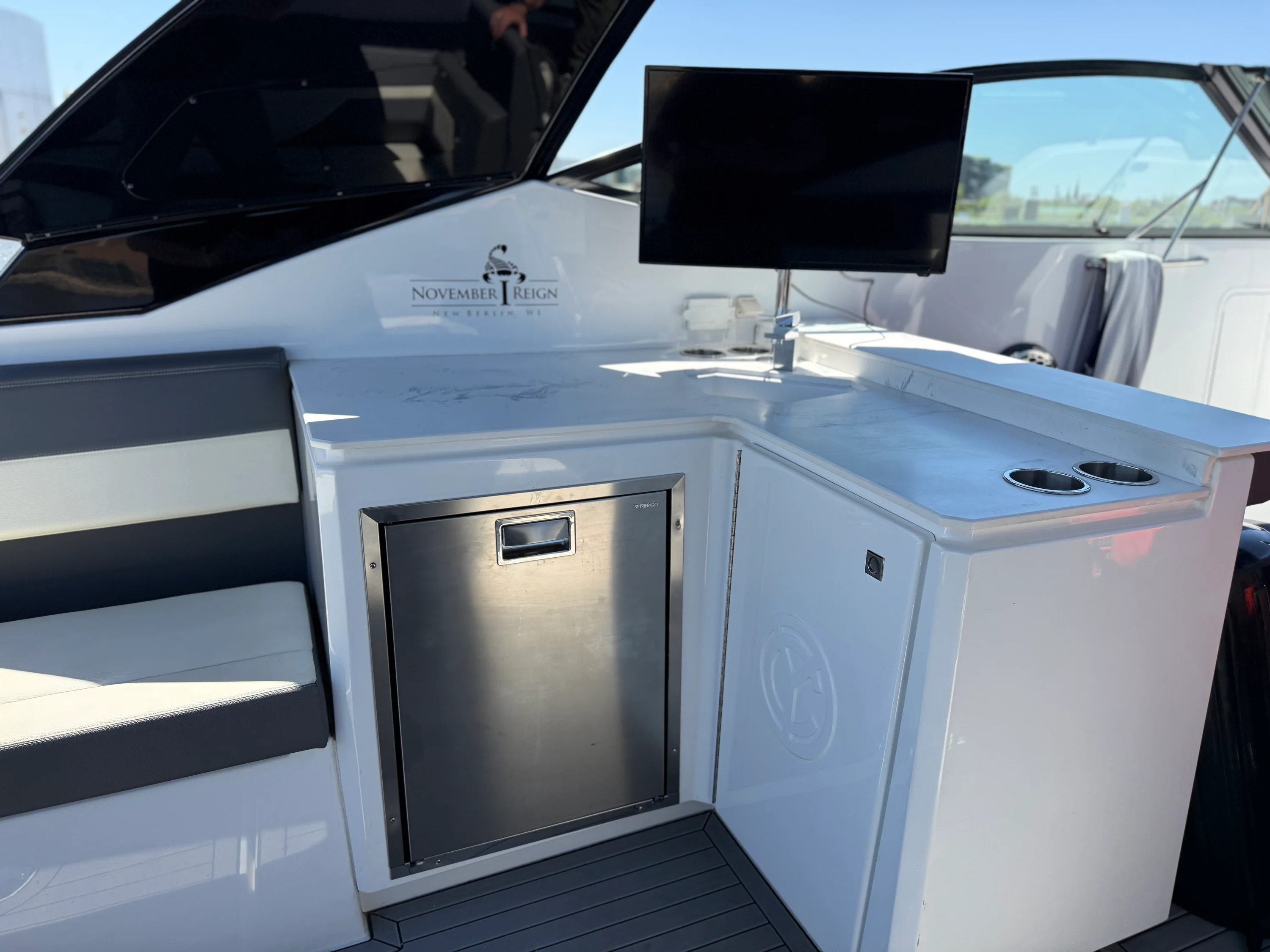 2021 Cruisers Yachts 38 GLS Image Thumbnail #27