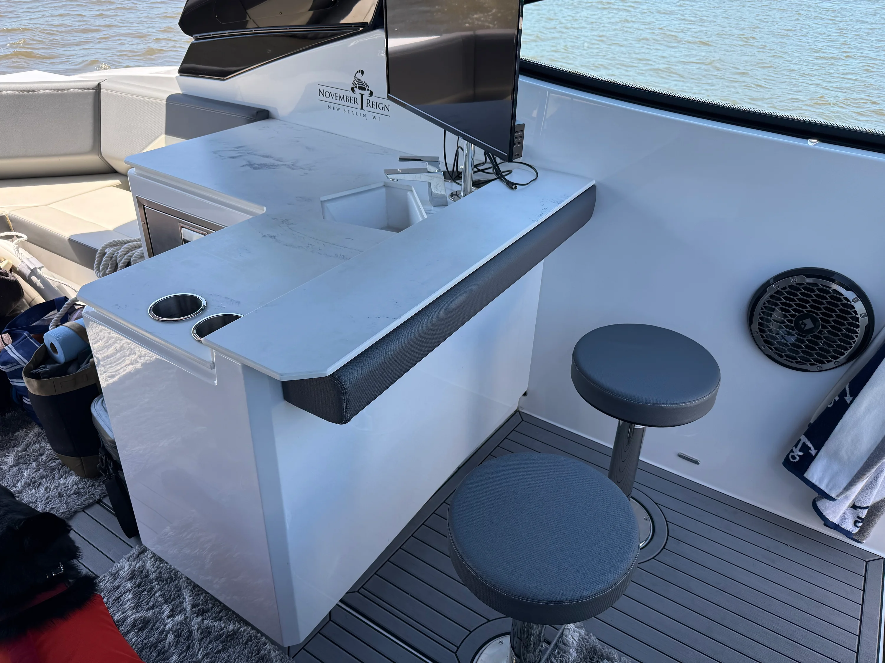 2021 Cruisers Yachts 38 GLS Image Thumbnail #28