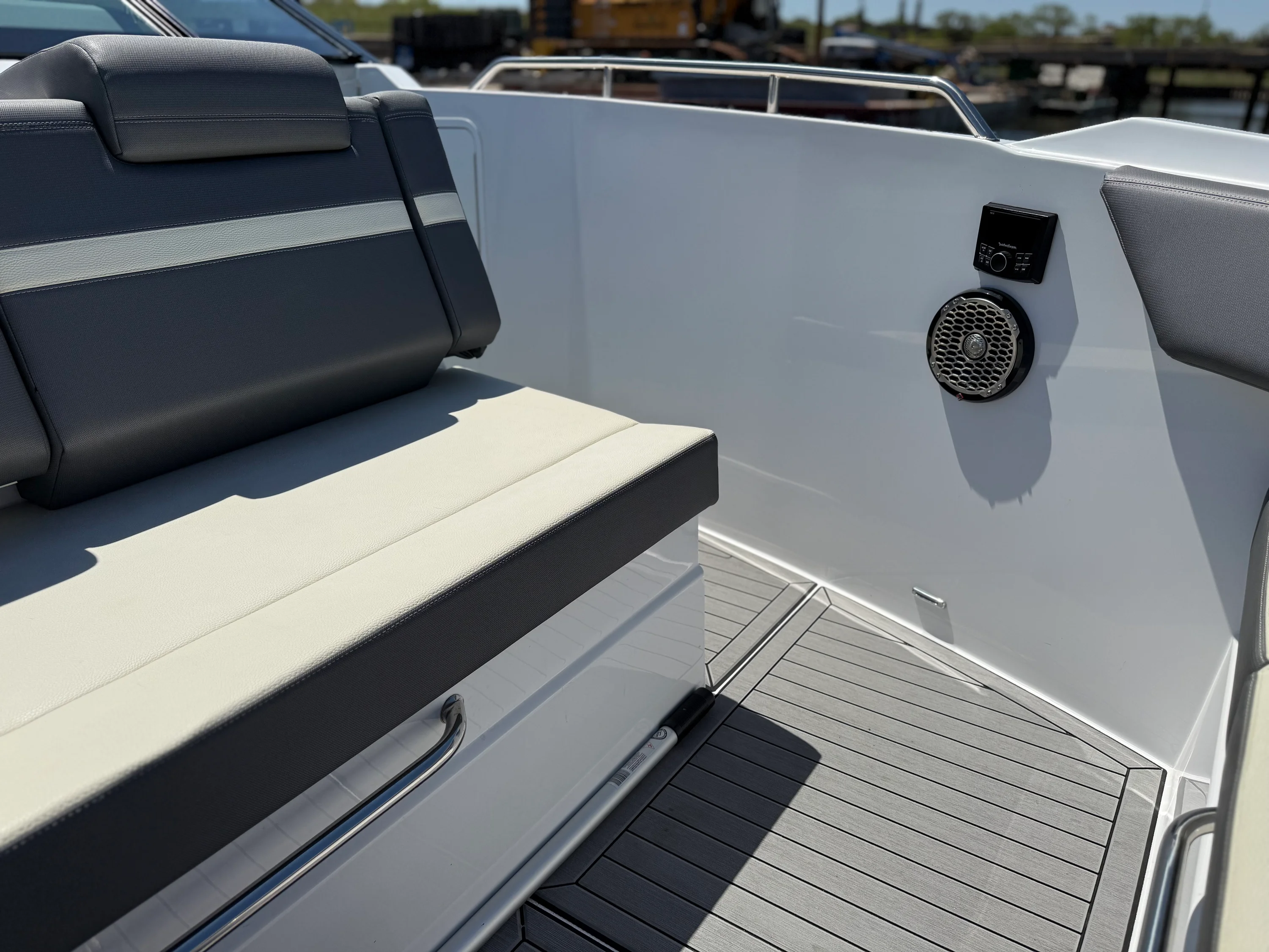 2021 Cruisers Yachts 38 GLS Image Thumbnail #38