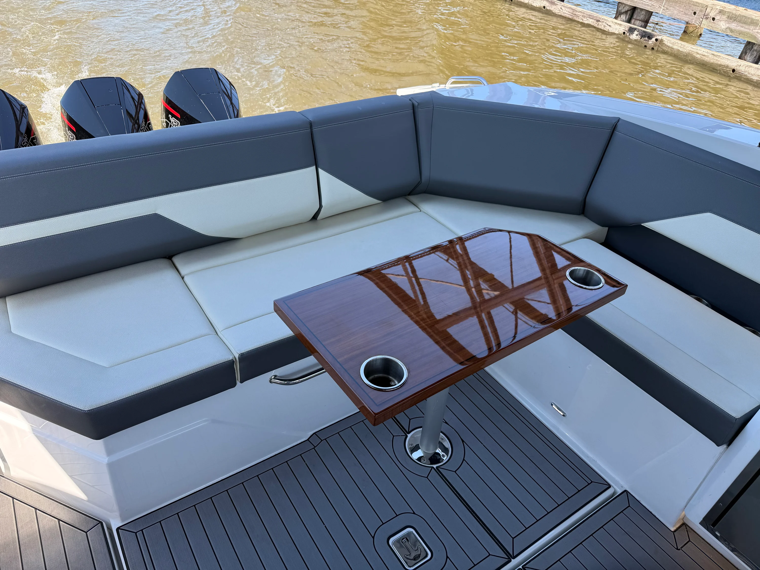 2021 Cruisers Yachts 38 GLS Image Thumbnail #23