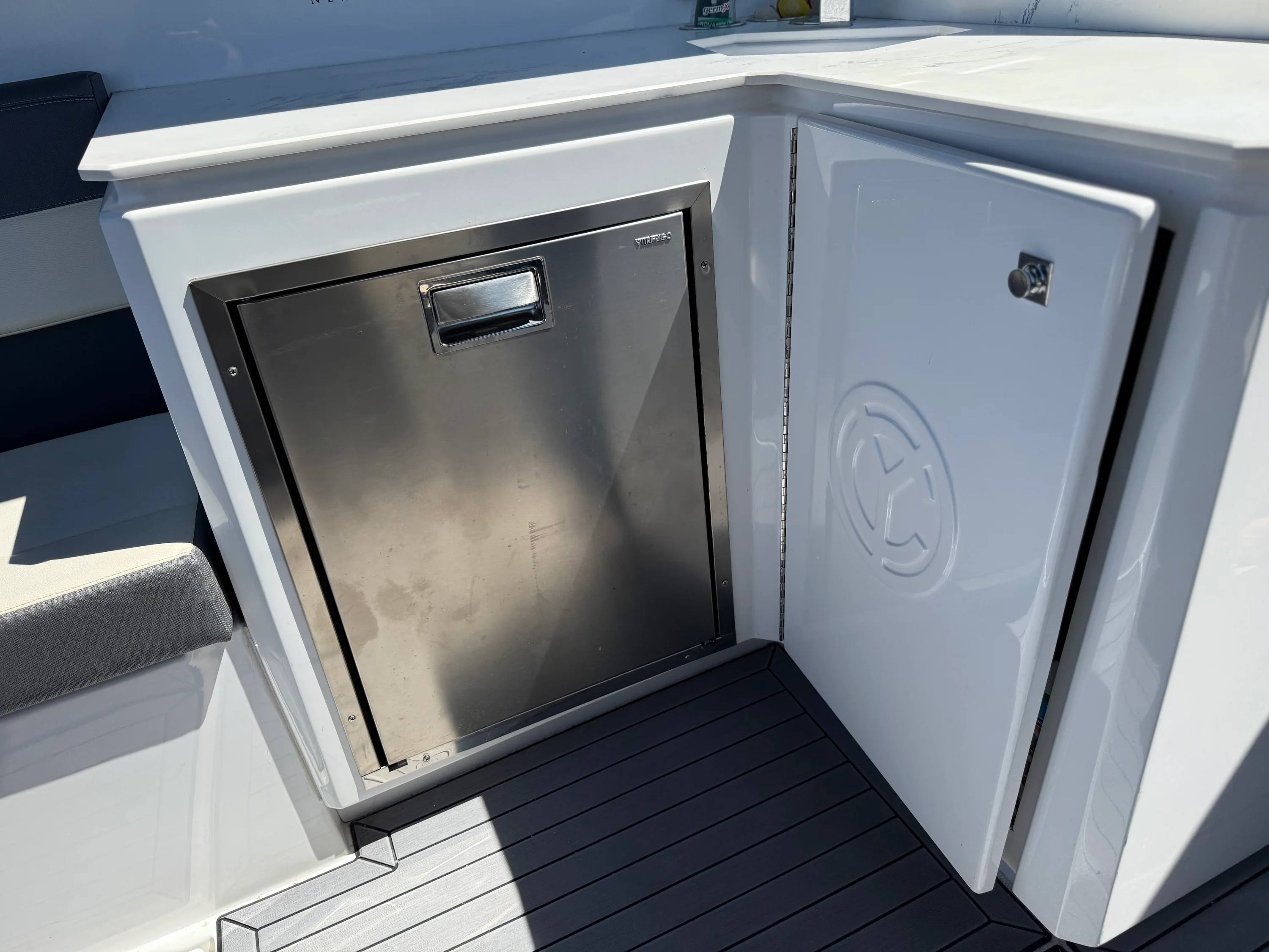 2021 Cruisers Yachts 38 GLS Image Thumbnail #94