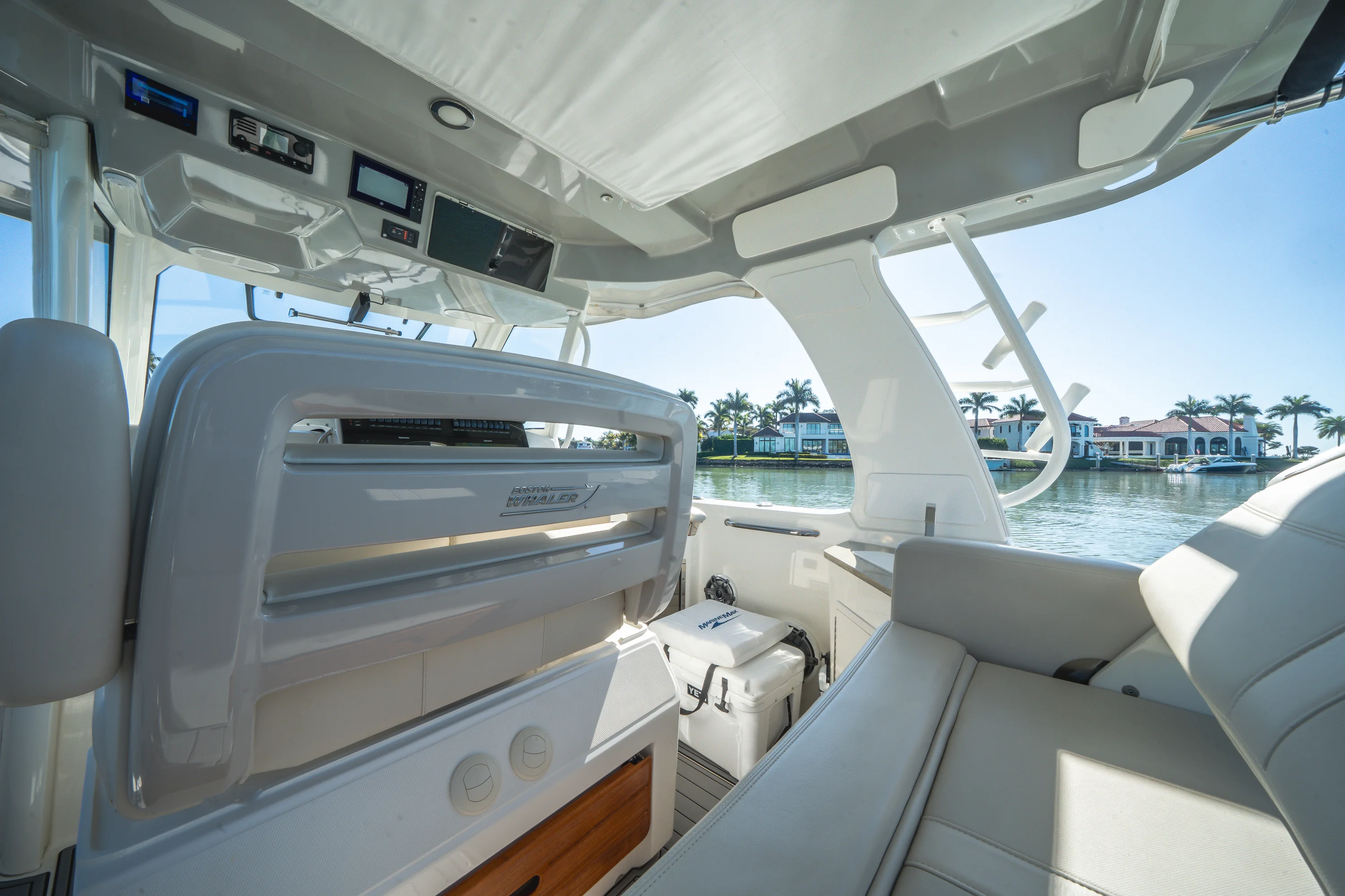 2021 Boston Whaler 350 REALM Image Thumbnail #27