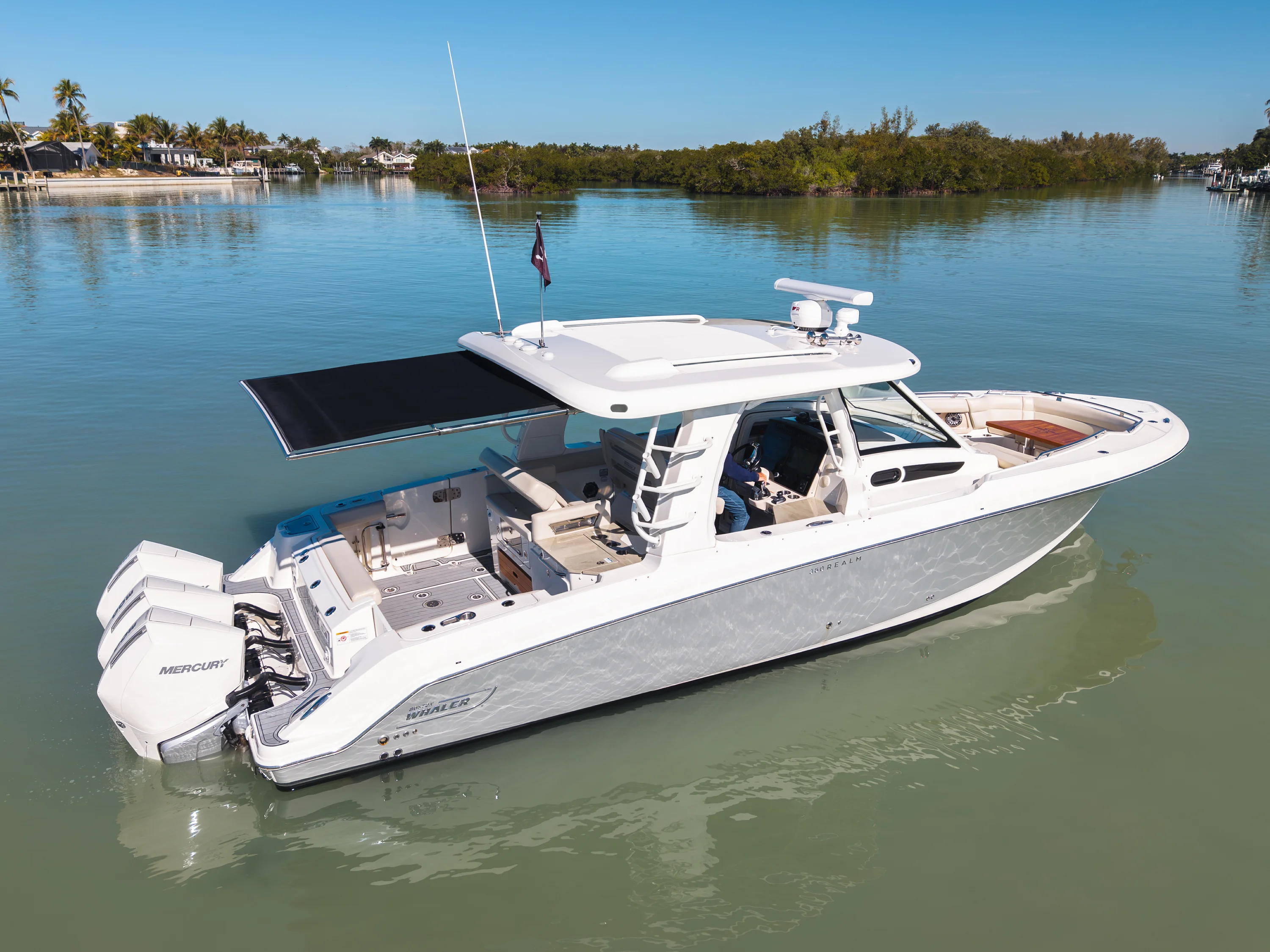 2021 Boston Whaler 350 REALM Image Thumbnail #5