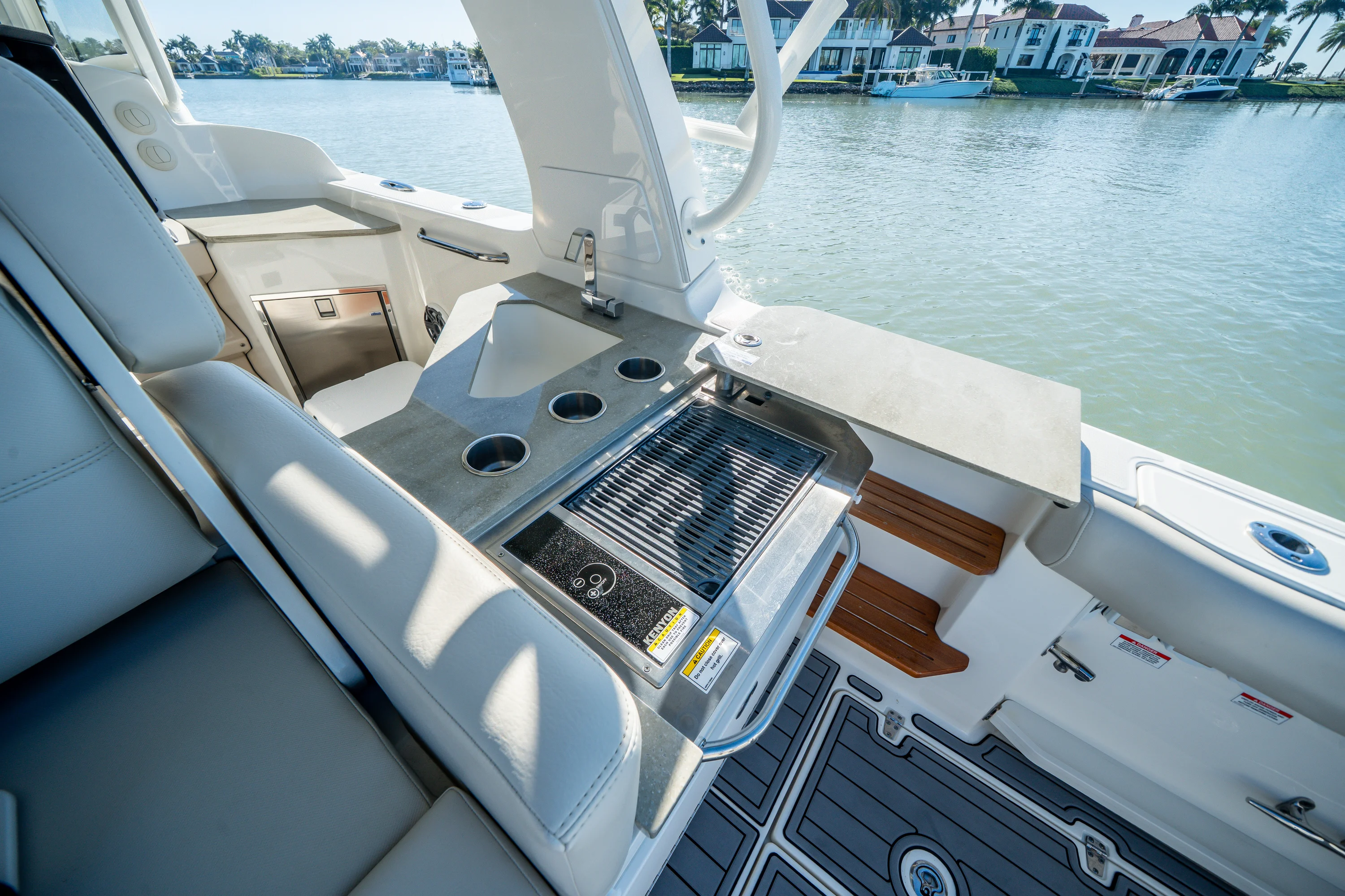 2021 Boston Whaler 350 REALM Image Thumbnail #19