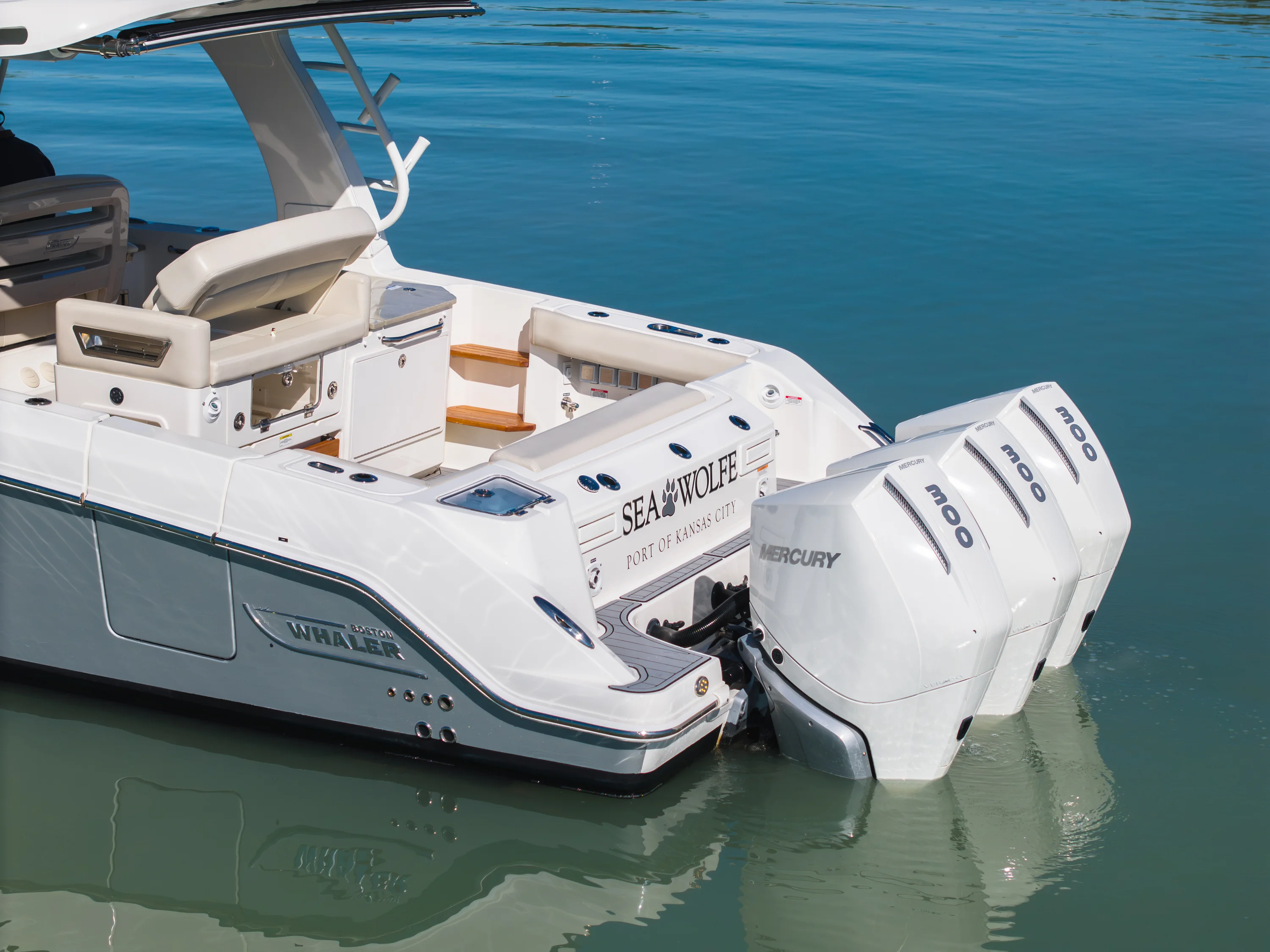 2021 Boston Whaler 350 REALM Image Thumbnail #7