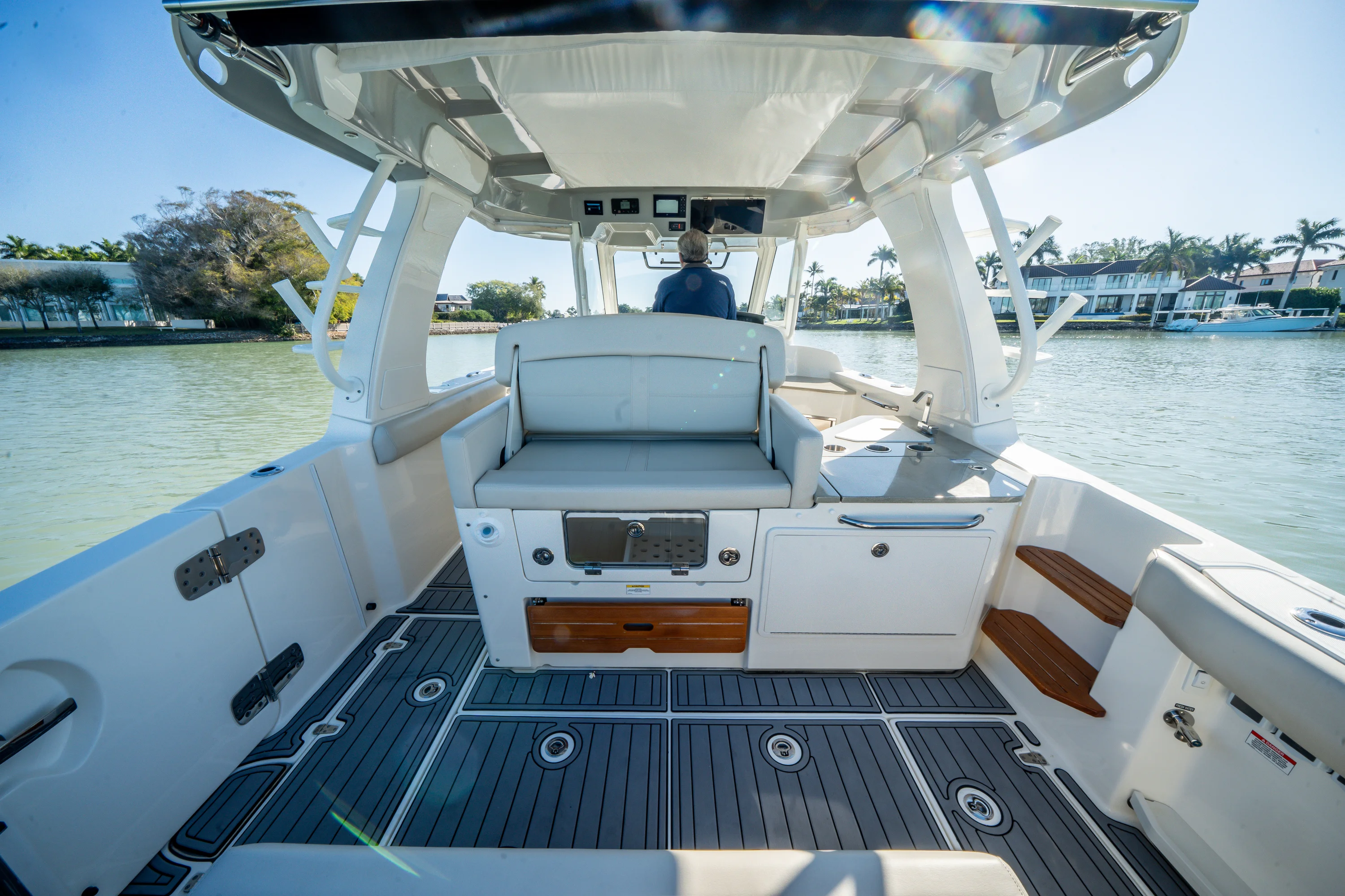 2021 Boston Whaler 350 REALM Image Thumbnail #21