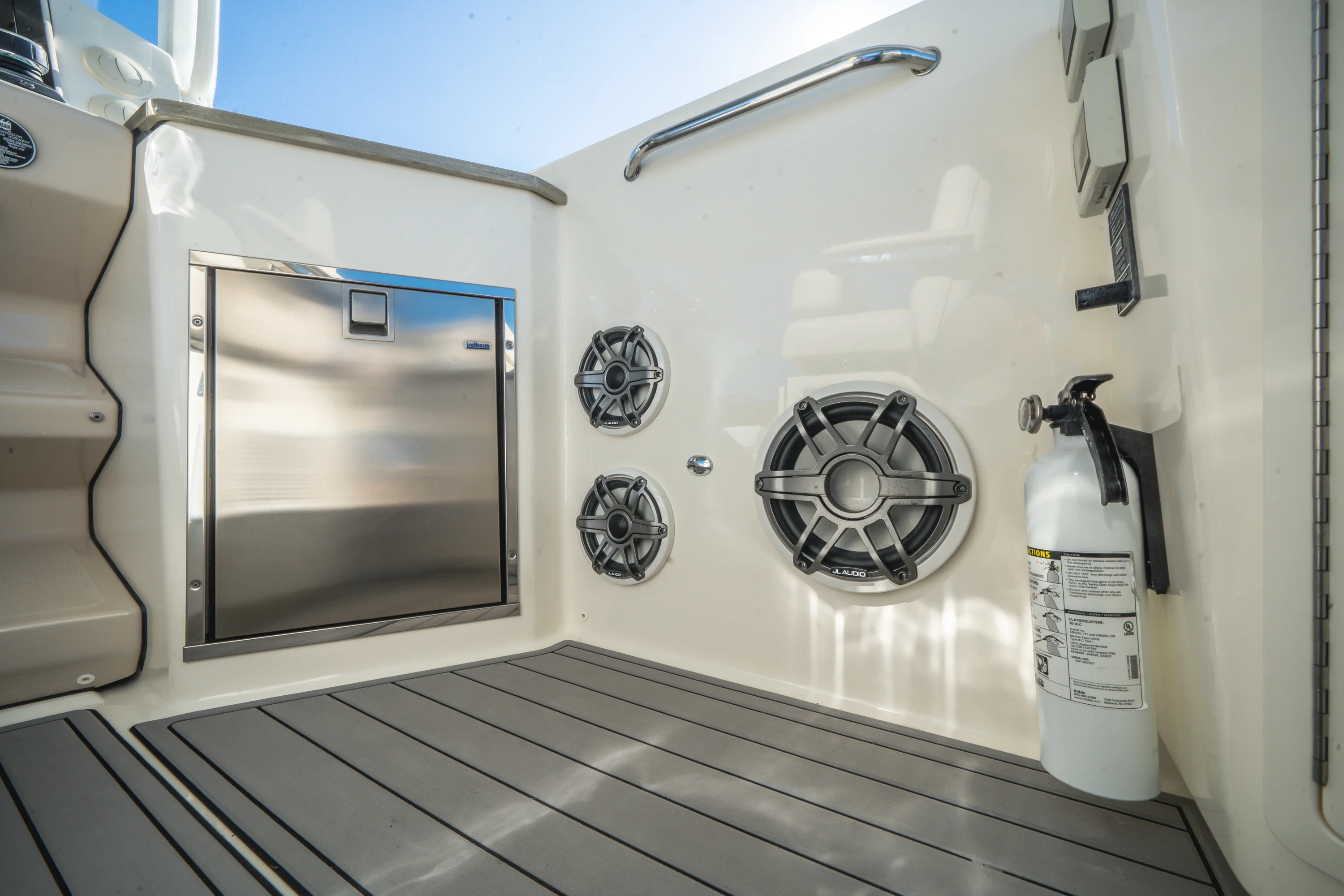 2021 Boston Whaler 350 REALM Image Thumbnail #29
