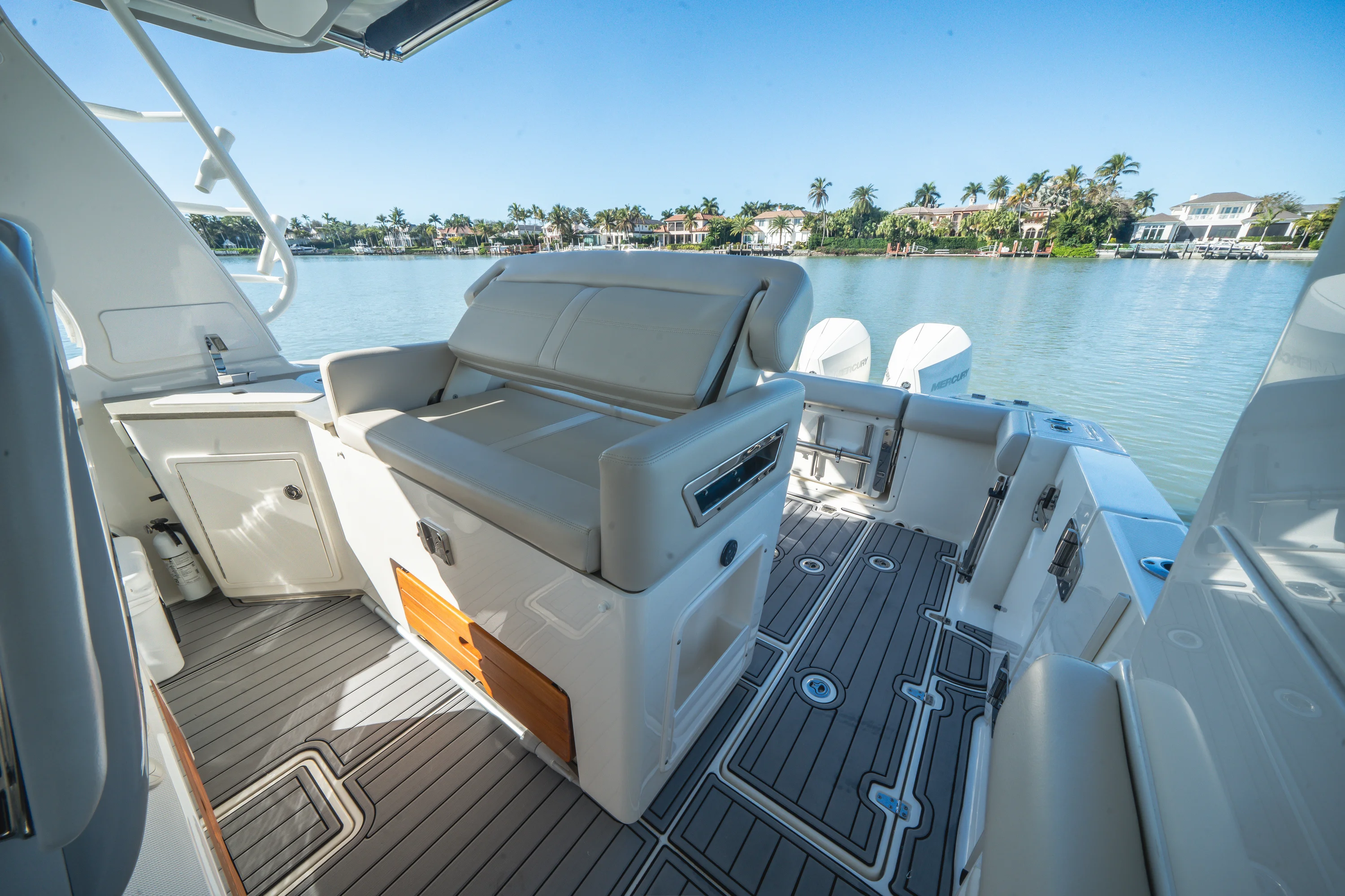 2021 Boston Whaler 350 REALM Image Thumbnail #23
