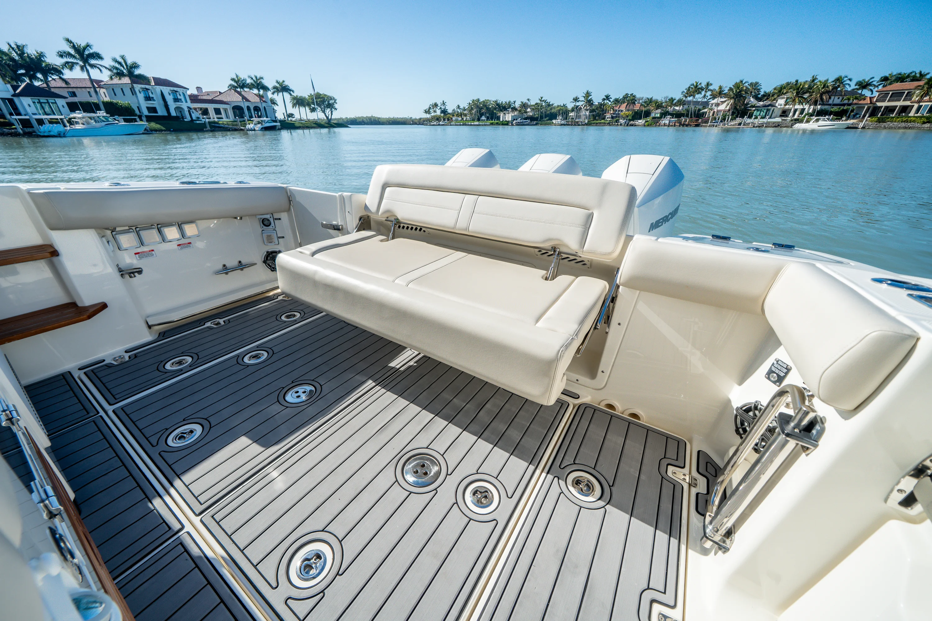 2021 Boston Whaler 350 REALM Image Thumbnail #20