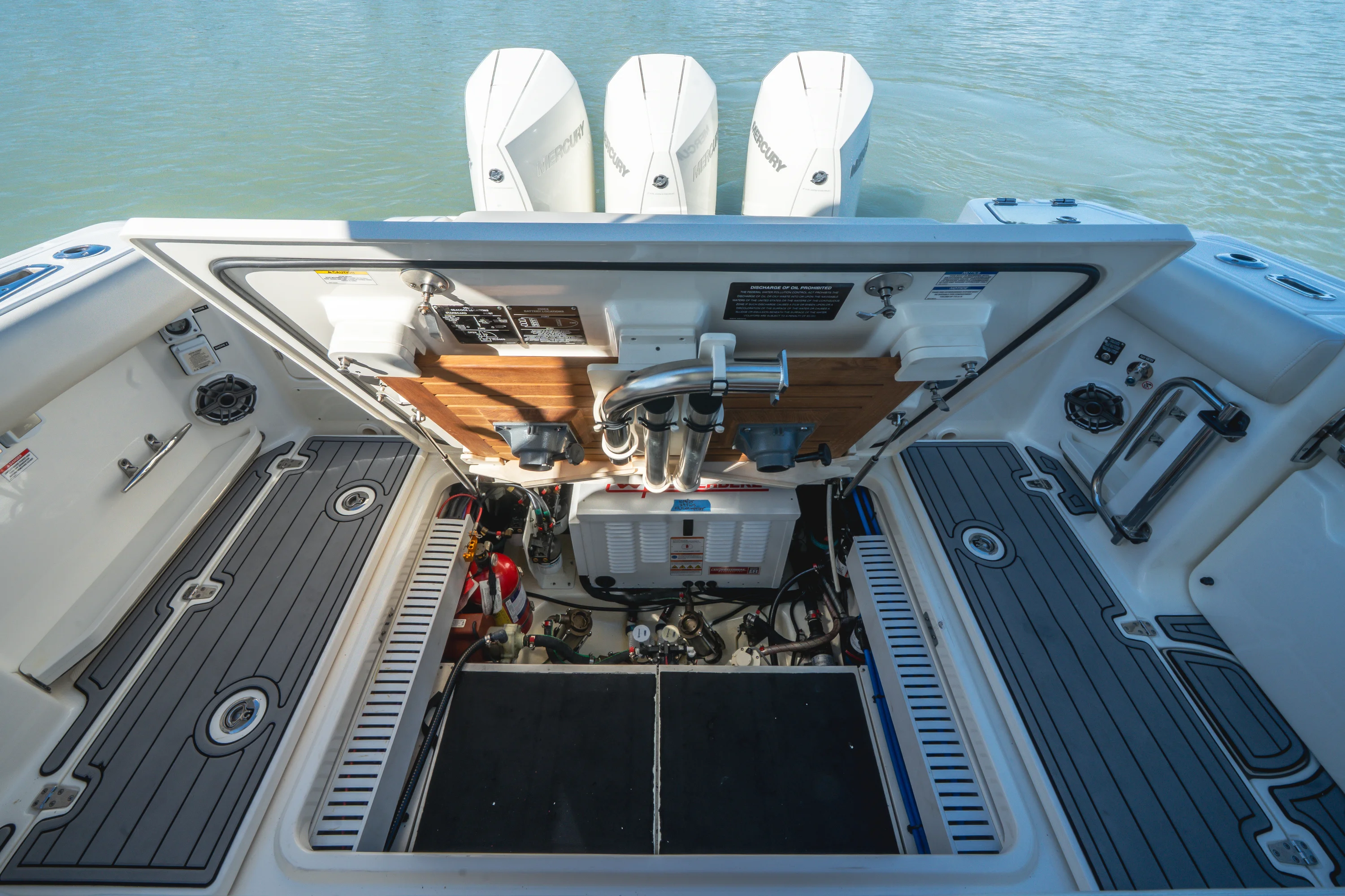 2021 Boston Whaler 350 REALM Image Thumbnail #41