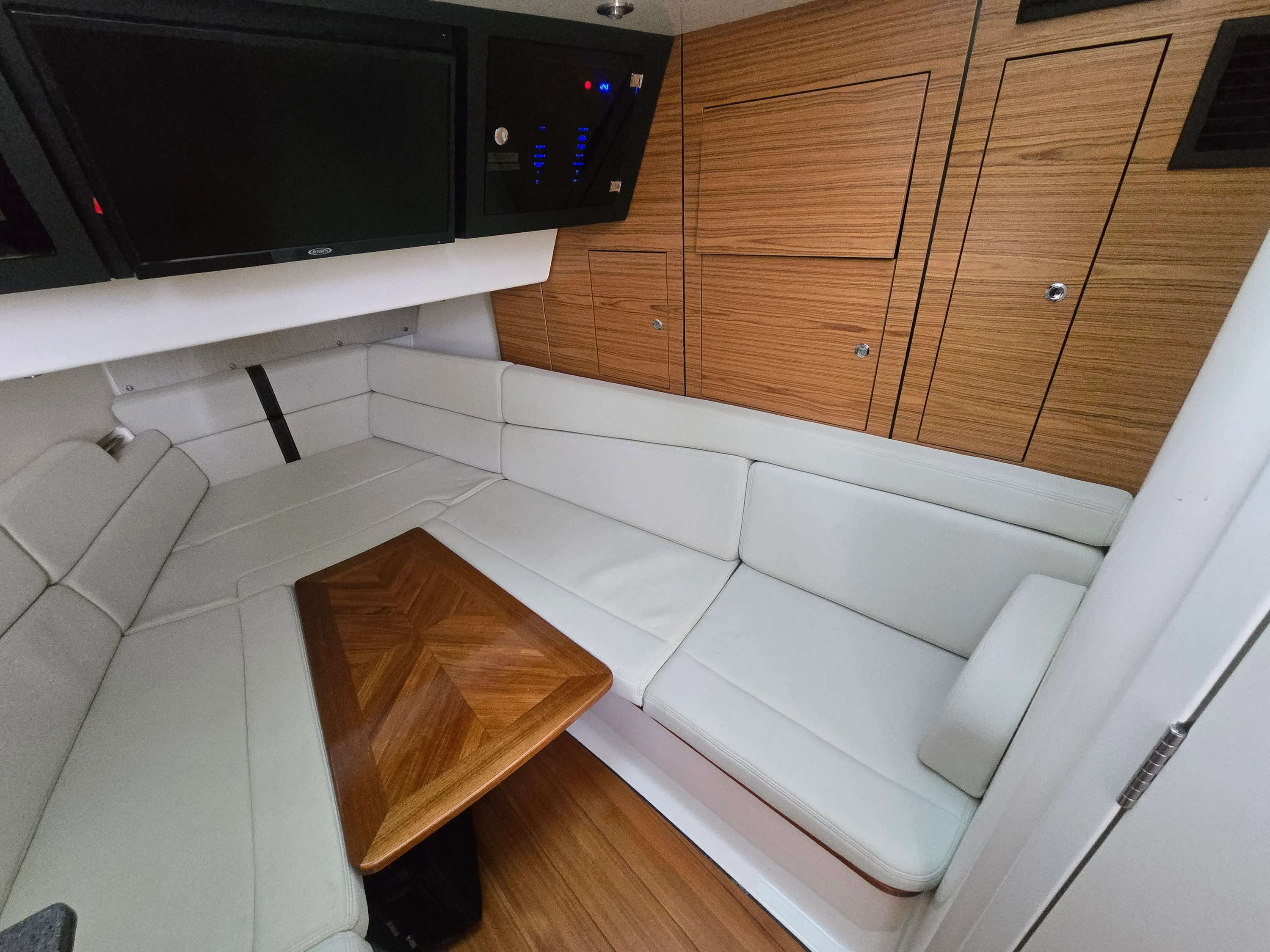 2022 Boston Whaler 380 Realm Image Thumbnail #41