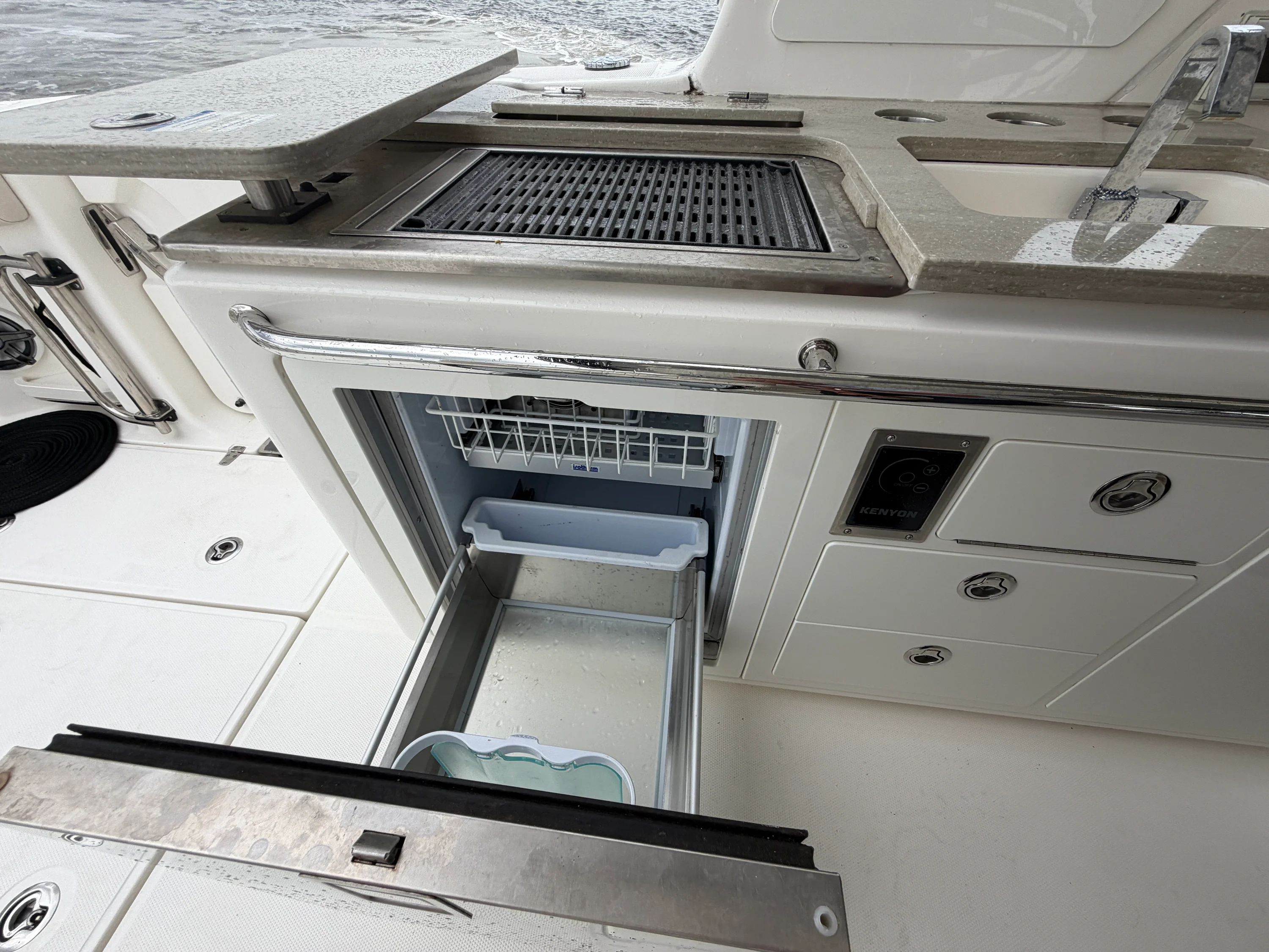 2022 Boston Whaler 380 Realm Image Thumbnail #22