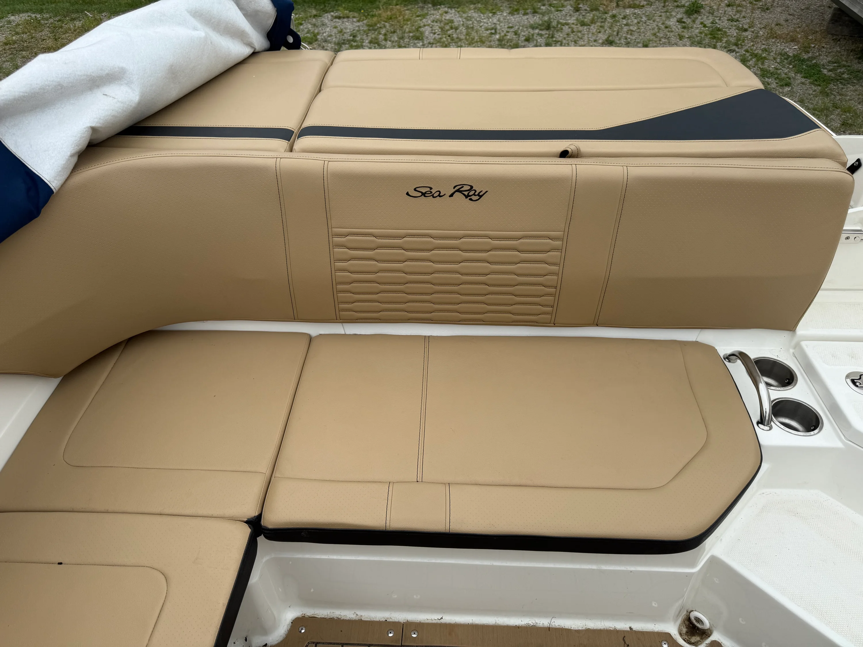 2022 Sea Ray 210 SPX Image Thumbnail #8