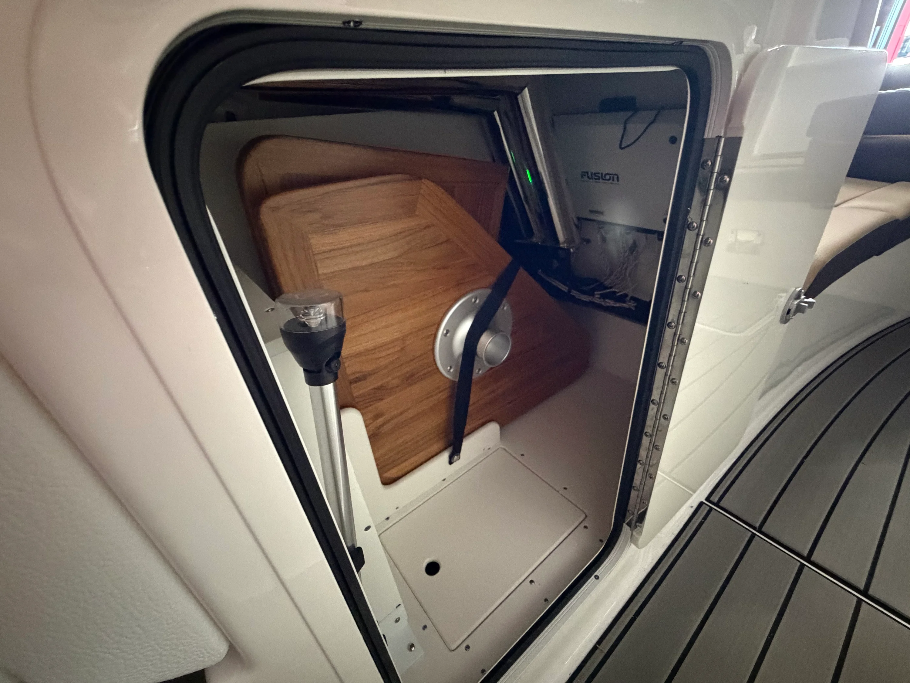 2026 Sea Ray SDX 270 Surf Image Thumbnail #42