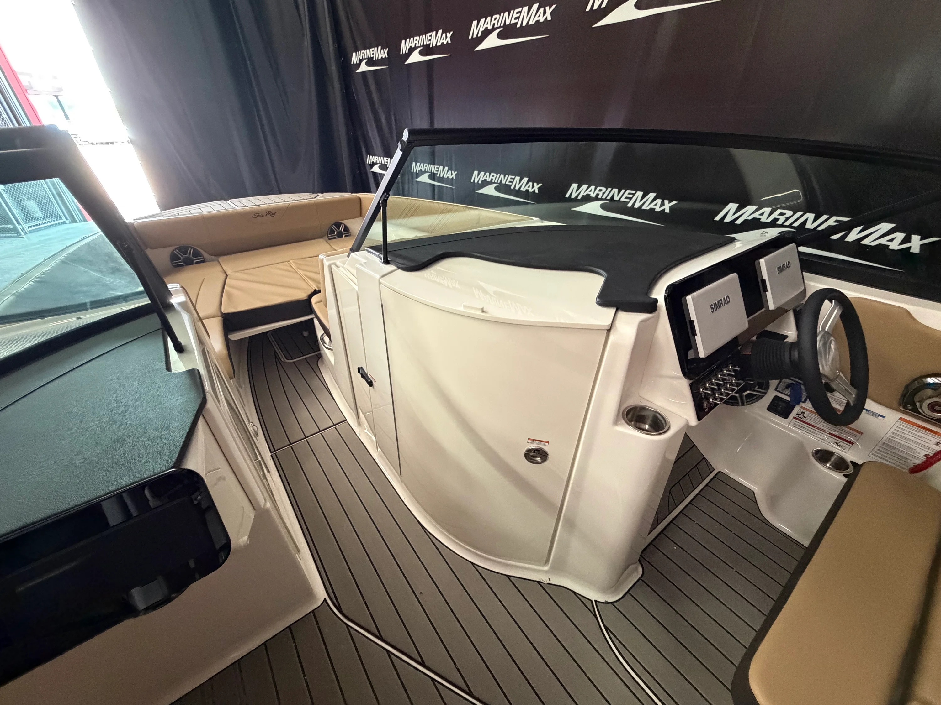 2026 Sea Ray SDX 270 Surf Image Thumbnail #37