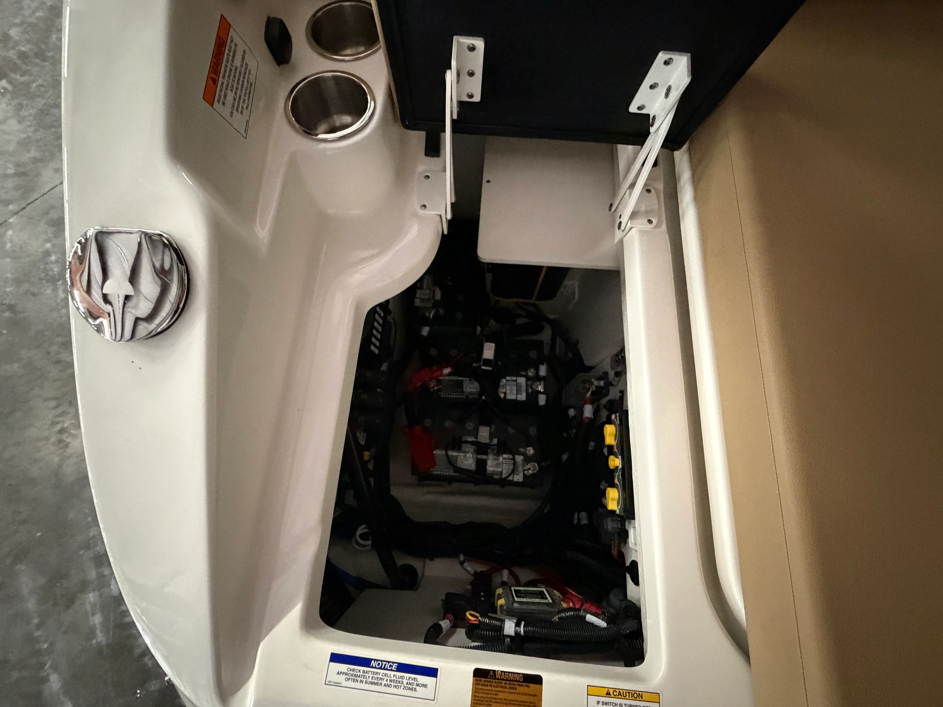 2026 Sea Ray SDX 270 Surf Image Thumbnail #12