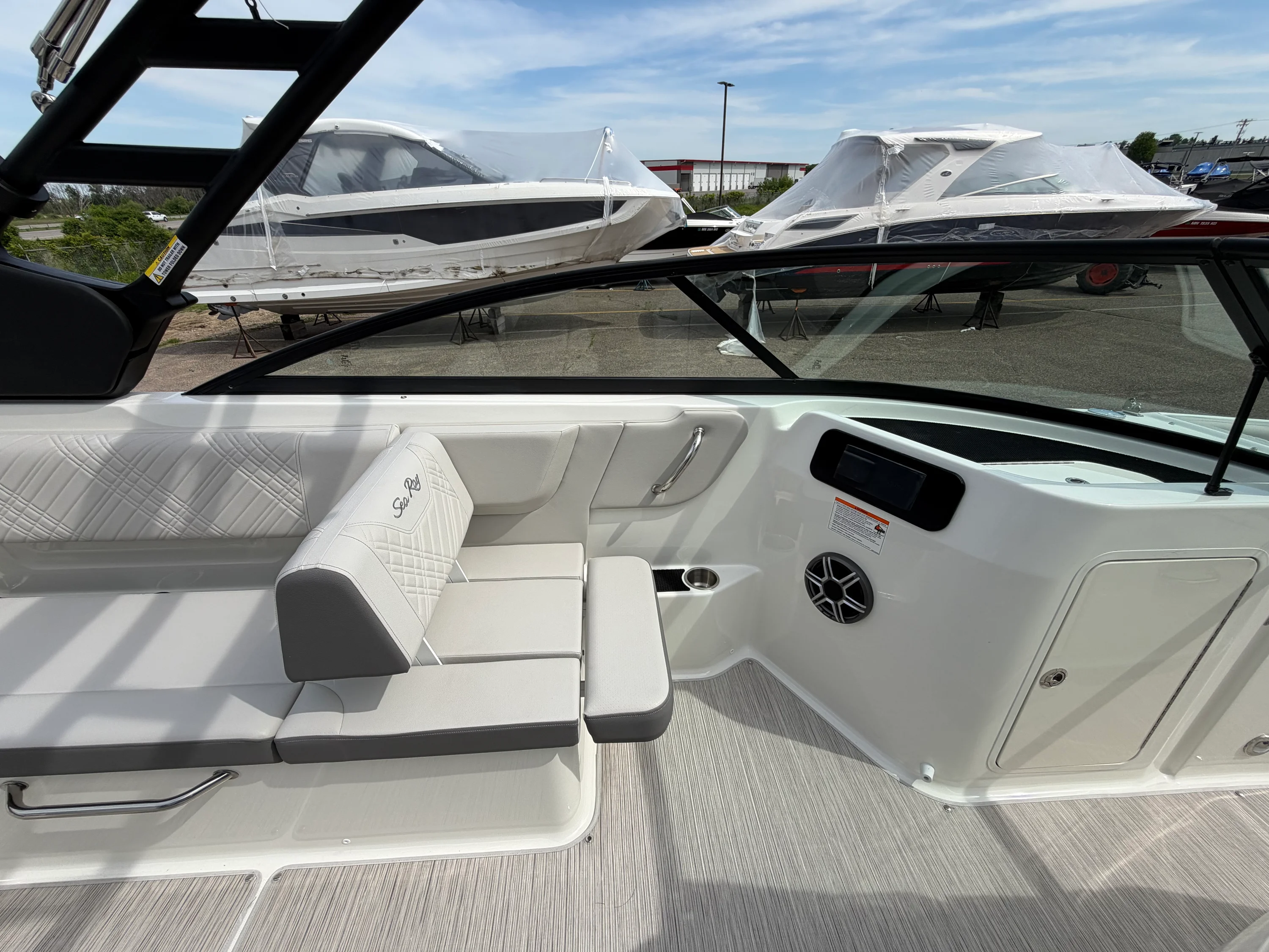 2026 Sea Ray SDX 250 Surf Image Thumbnail #26