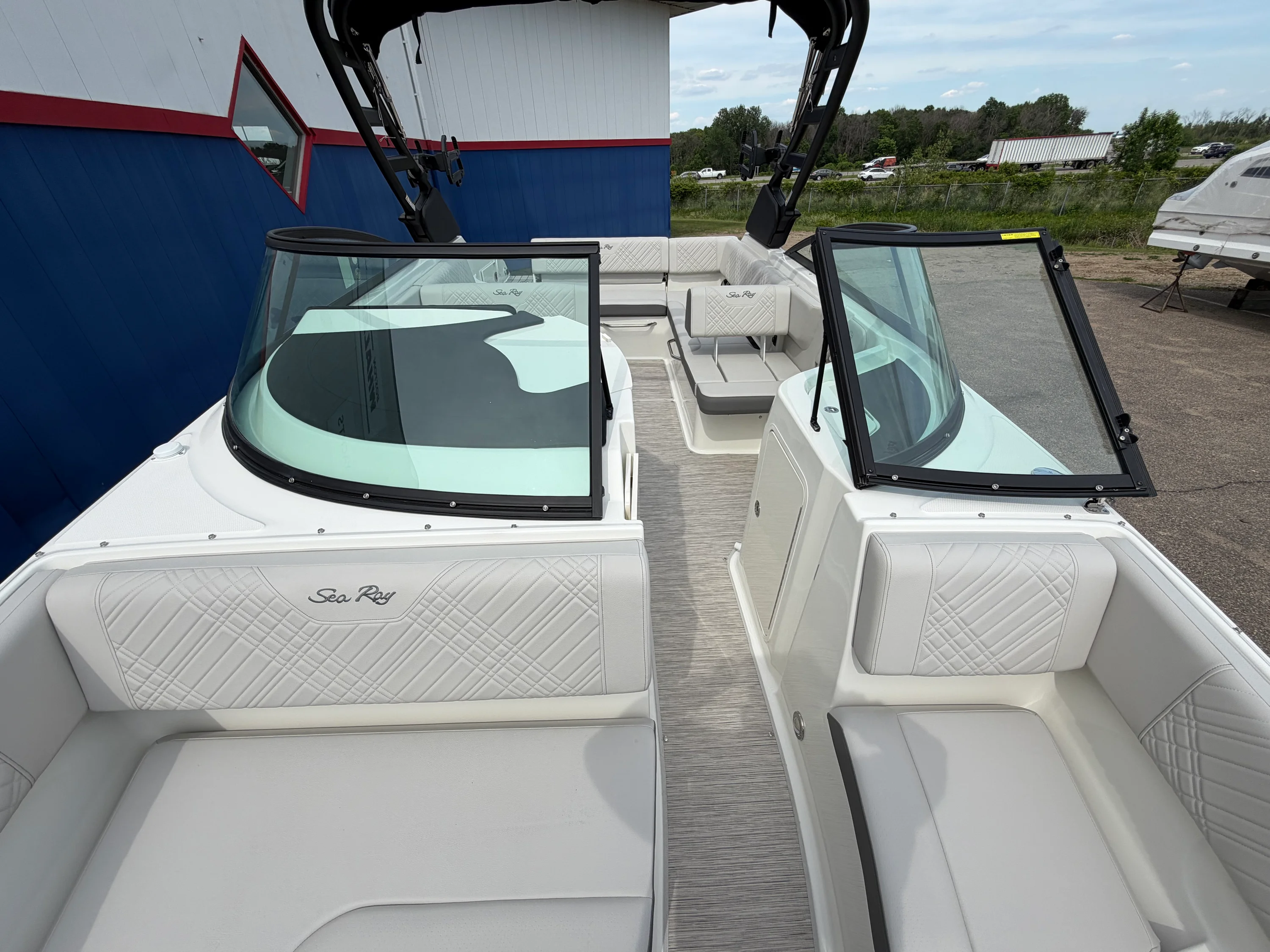 2026 Sea Ray SDX 250 Surf Image Thumbnail #50