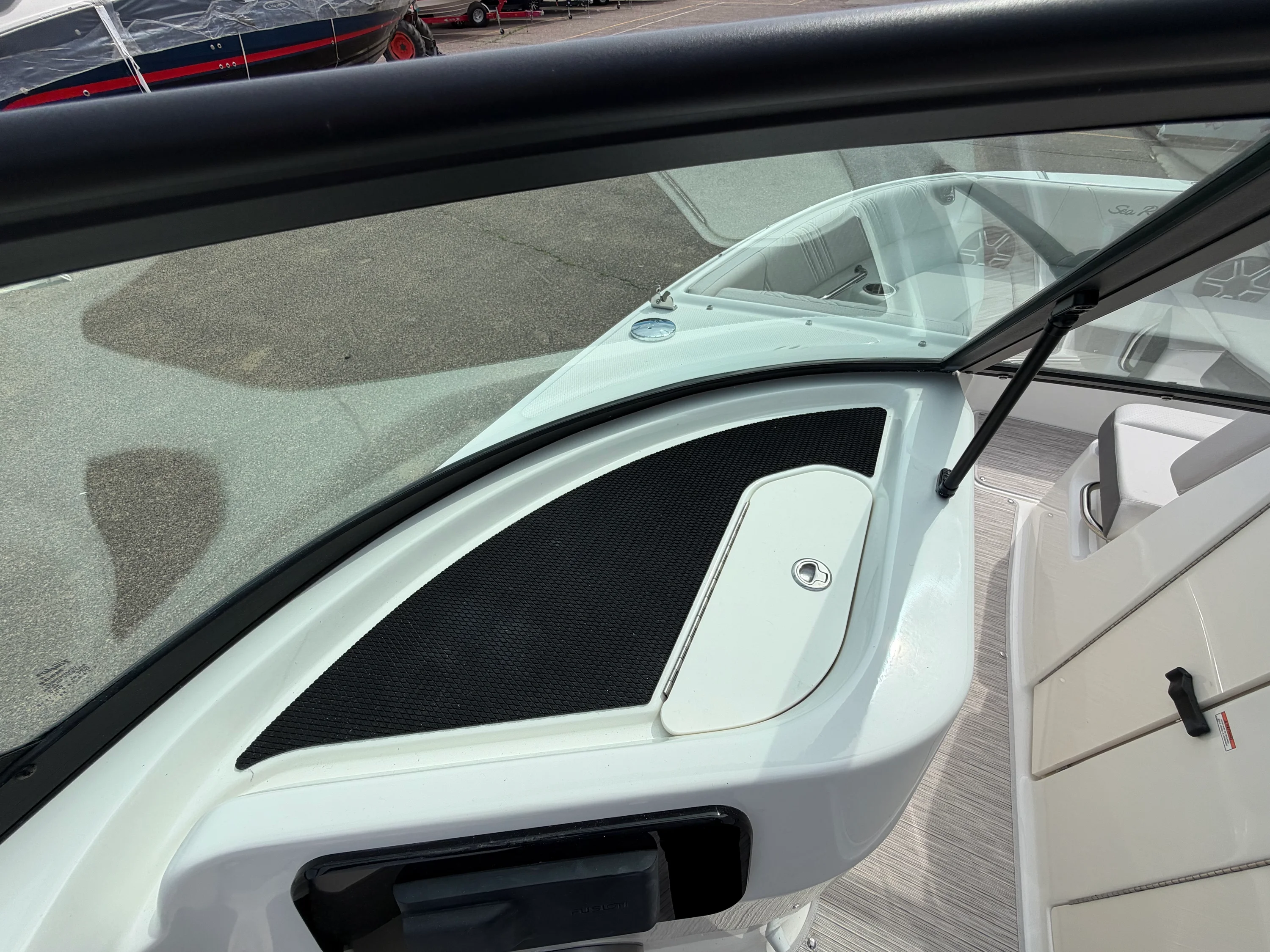 2026 Sea Ray SDX 250 Surf Image Thumbnail #29