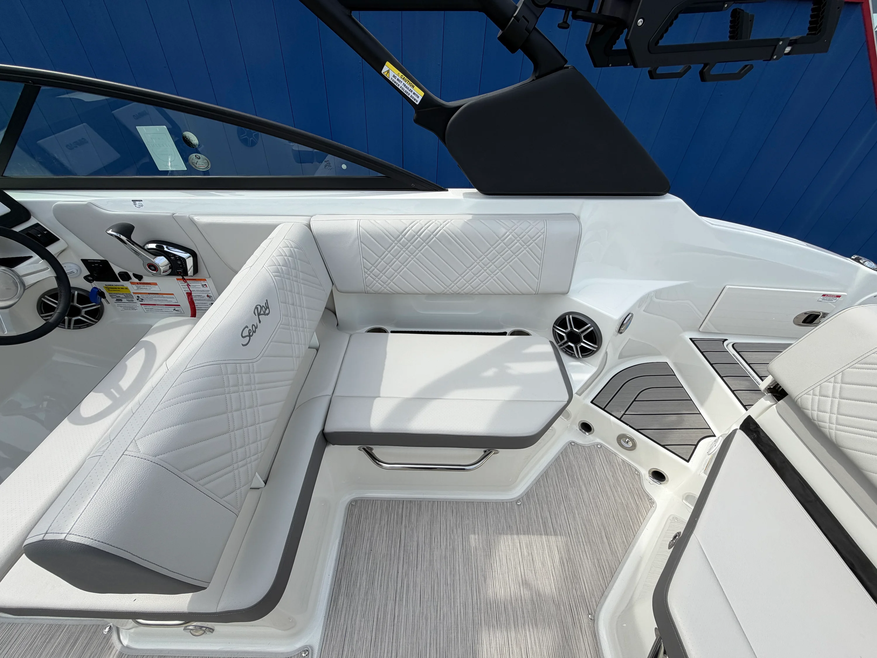 2026 Sea Ray SDX 250 Surf Image Thumbnail #18