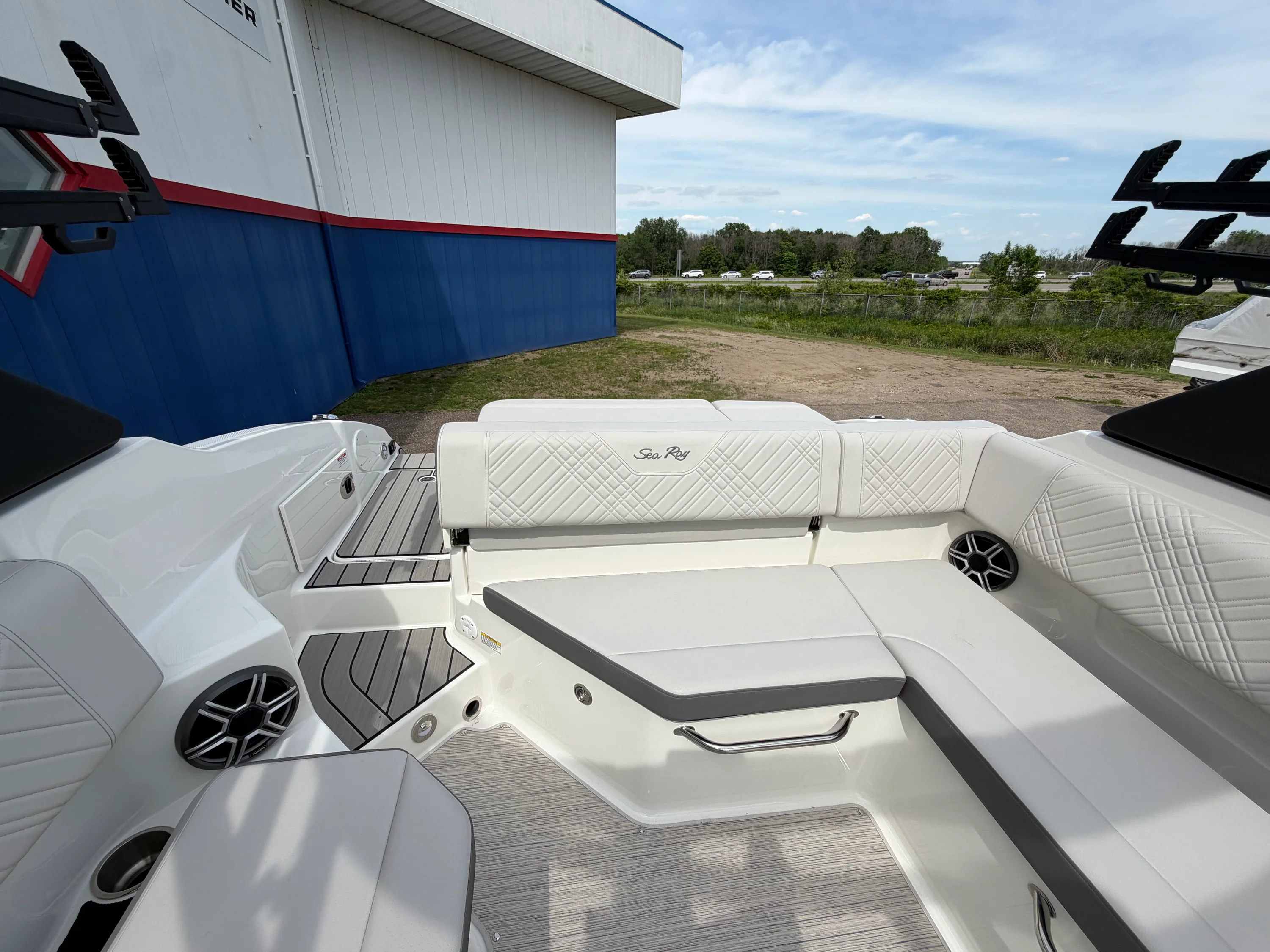 2026 Sea Ray SDX 250 Surf Image Thumbnail #20