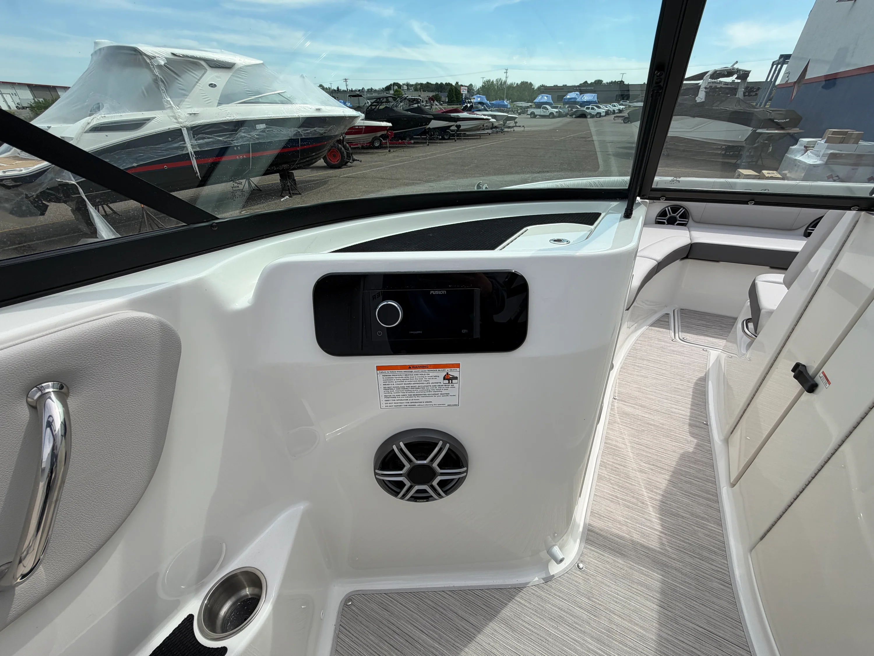 2026 Sea Ray SDX 250 Surf Image Thumbnail #28