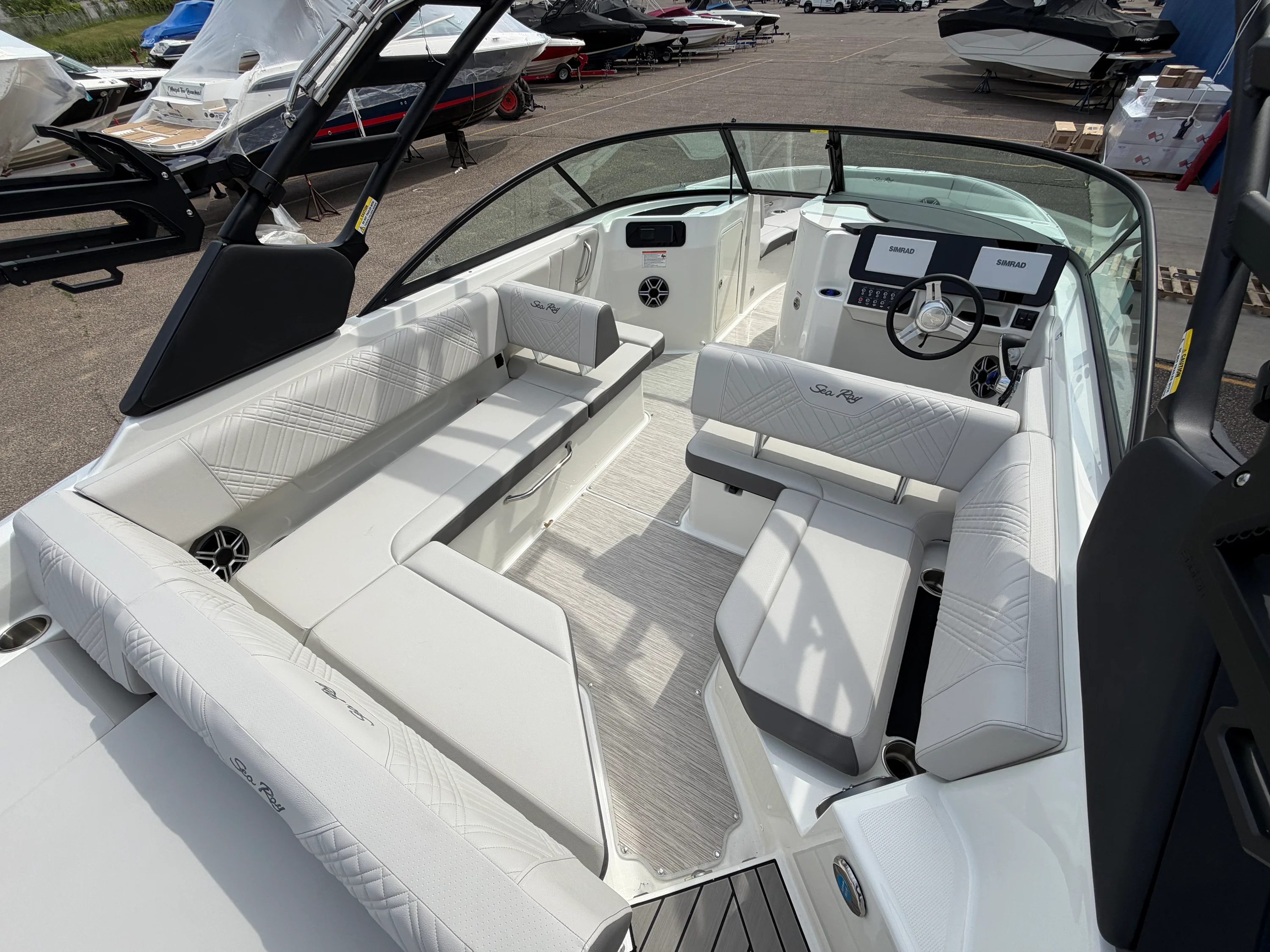 2026 Sea Ray SDX 250 Surf Image Thumbnail #16