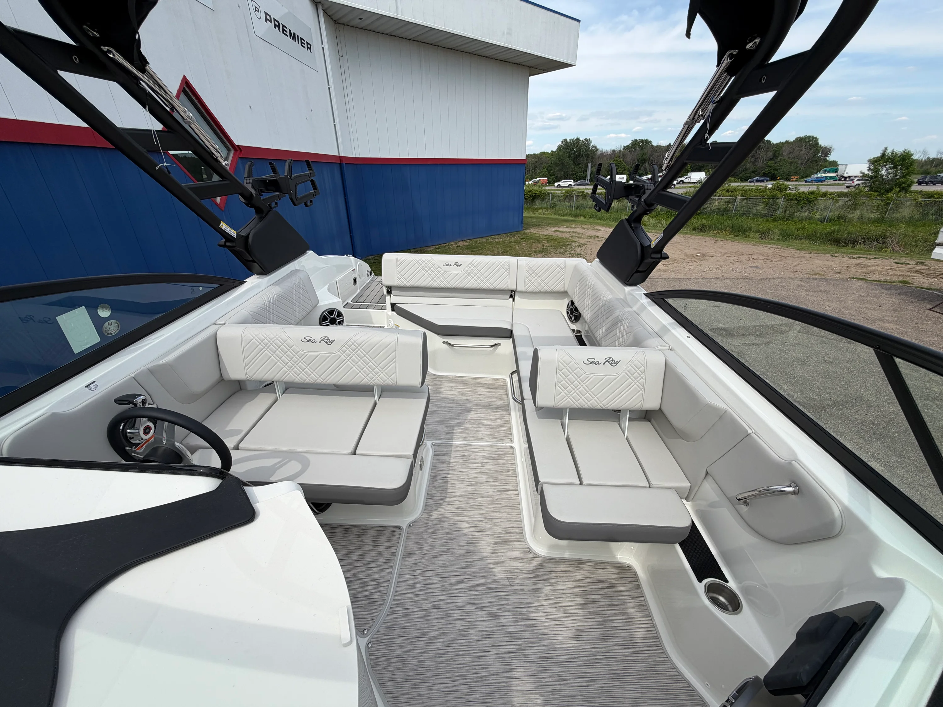 2026 Sea Ray SDX 250 Surf Image Thumbnail #51