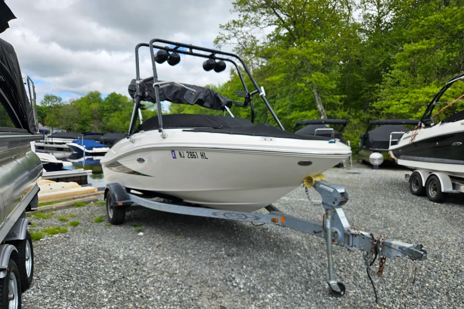 2013 Sea Ray 190 SPORT Image Thumbnail #2