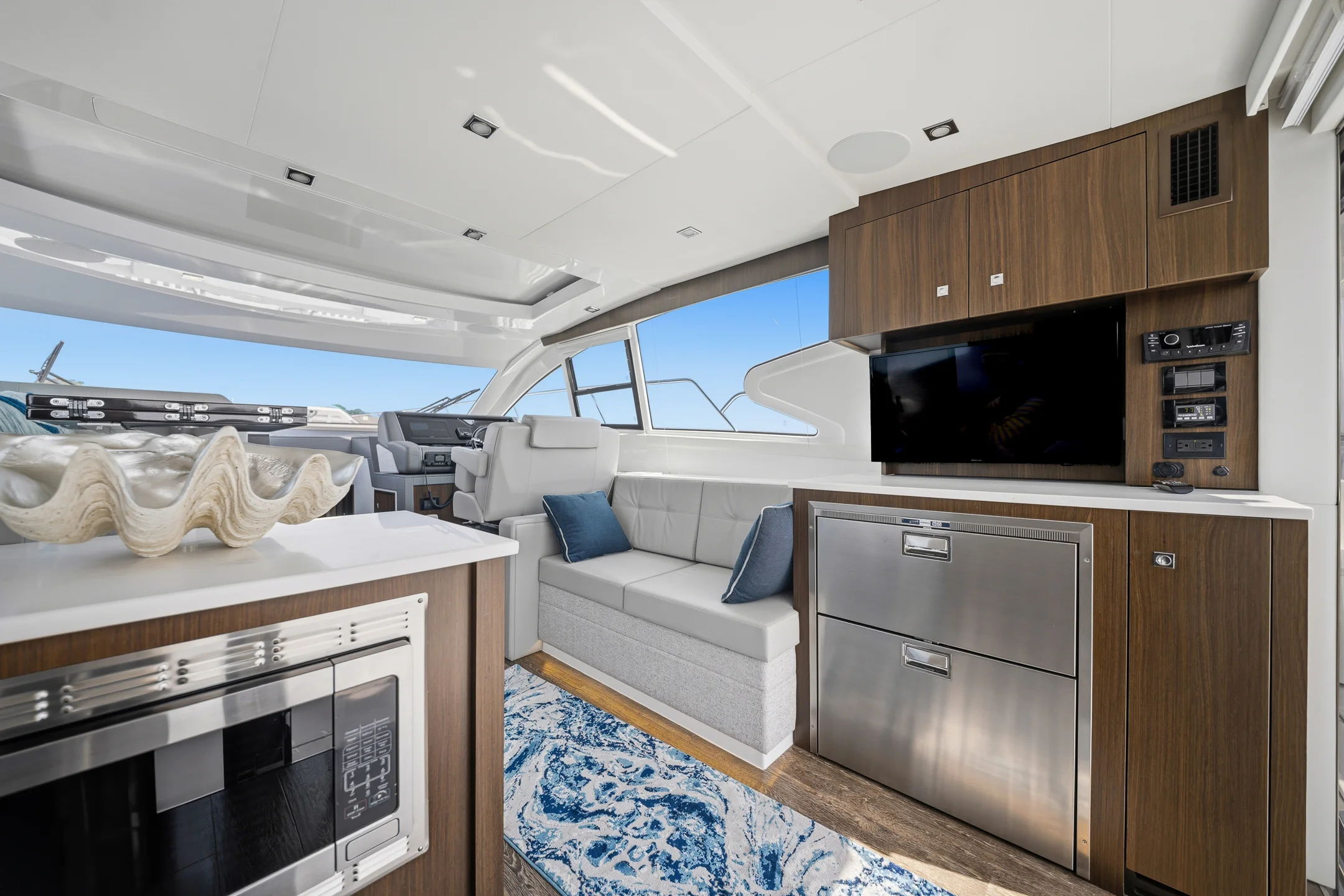 2023 Cruisers Yachts 46 CANTIUS Image Thumbnail #11
